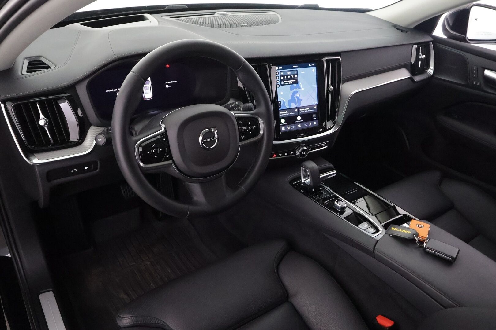 Volvo V60 2024 T8 AWD Long Range High Performance Ultimate Bright aut - ACC | Koukku | HUD | Full-LED | Panorama | Muistipenkit | 360-Kamera | H/K | Sporttinahat | Keyless | Apple&Android | 1.Om Suomi-auto | Kahdet Renkaat | Merkkihuollettu |