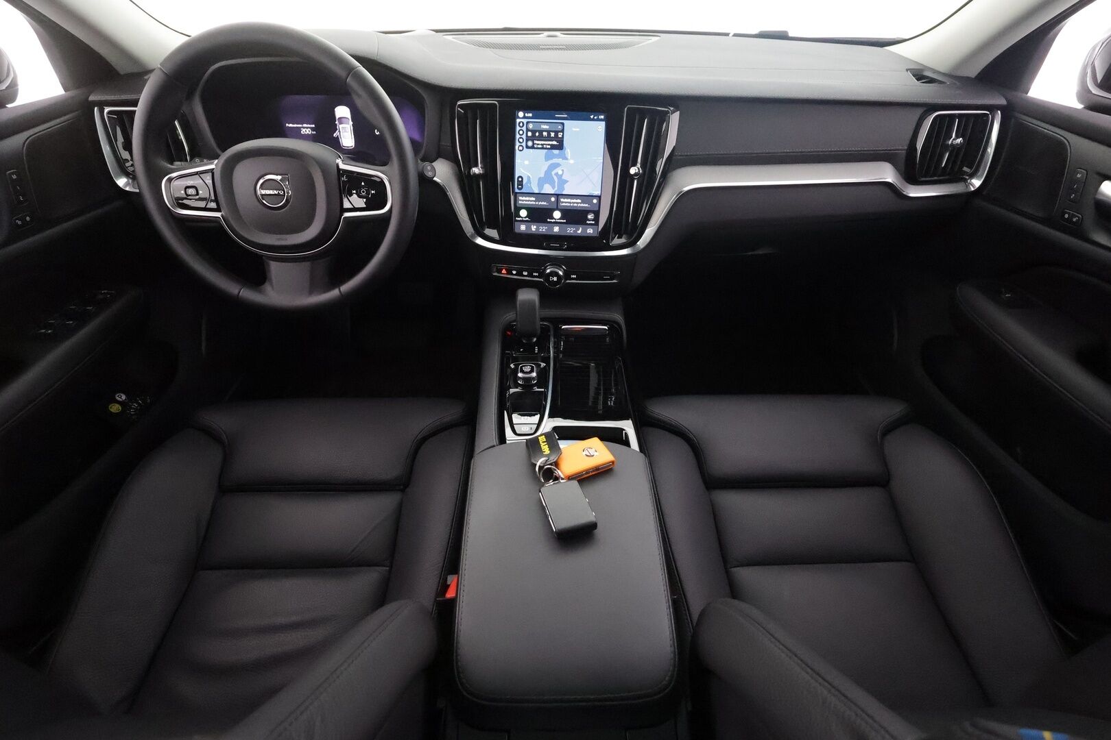 Volvo V60 2024 T8 AWD Long Range High Performance Ultimate Bright aut - ACC | Koukku | HUD | Full-LED | Panorama | Muistipenkit | 360-Kamera | H/K | Sporttinahat | Keyless | Apple&Android | 1.Om Suomi-auto | Kahdet Renkaat | Merkkihuollettu |