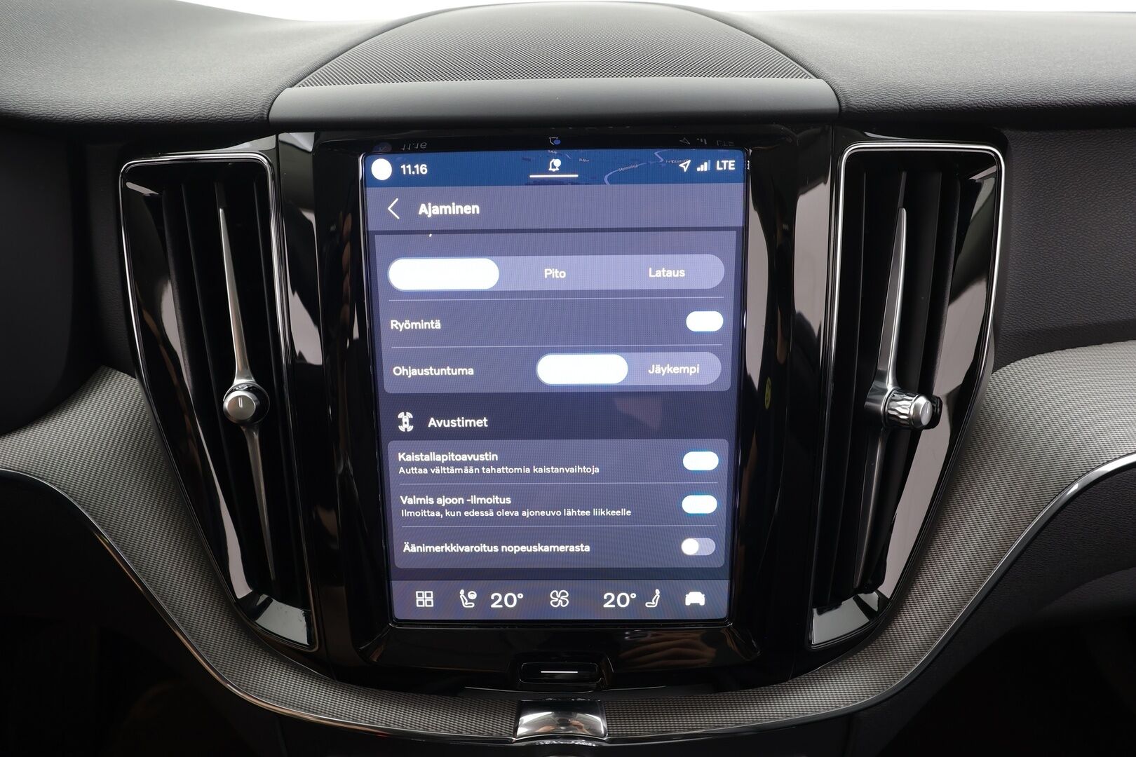 Volvo XC60 2024 T6 AWD Long Range Plus Dark aut - | Pilot assist | Koukku | Webasto | Muistipenkit | Panorama | Sporttinahat | P.Kamera | High Performance audio | Keyless | 1.Om Suomi-auto | Kahdet renkaat | Merkkihuollettu |