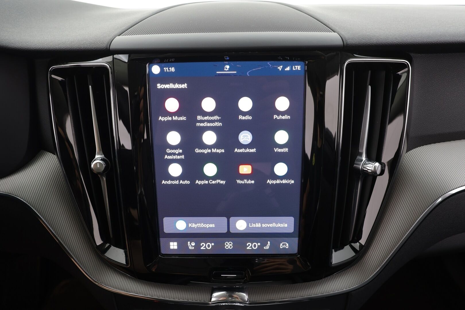Volvo XC60 2024 T6 AWD Long Range Plus Dark aut - | Pilot assist | Koukku | Webasto | Muistipenkit | Panorama | Sporttinahat | P.Kamera | High Performance audio | Keyless | 1.Om Suomi-auto | Kahdet renkaat | Merkkihuollettu |