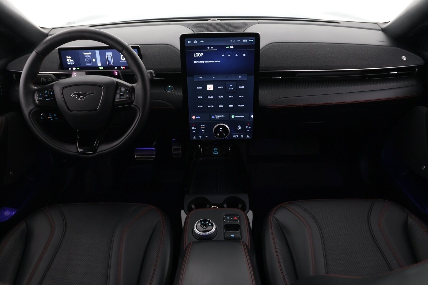 Ford Mustang 2022 75kWh 269hv AWD 5-ovinen / Tech Pack / Acc / Nahkasisusta / B&O / Merkkihuollettu / - *Tästä Komea perheauto hyvillä varusteilla ja pienillä kilsoilla!*