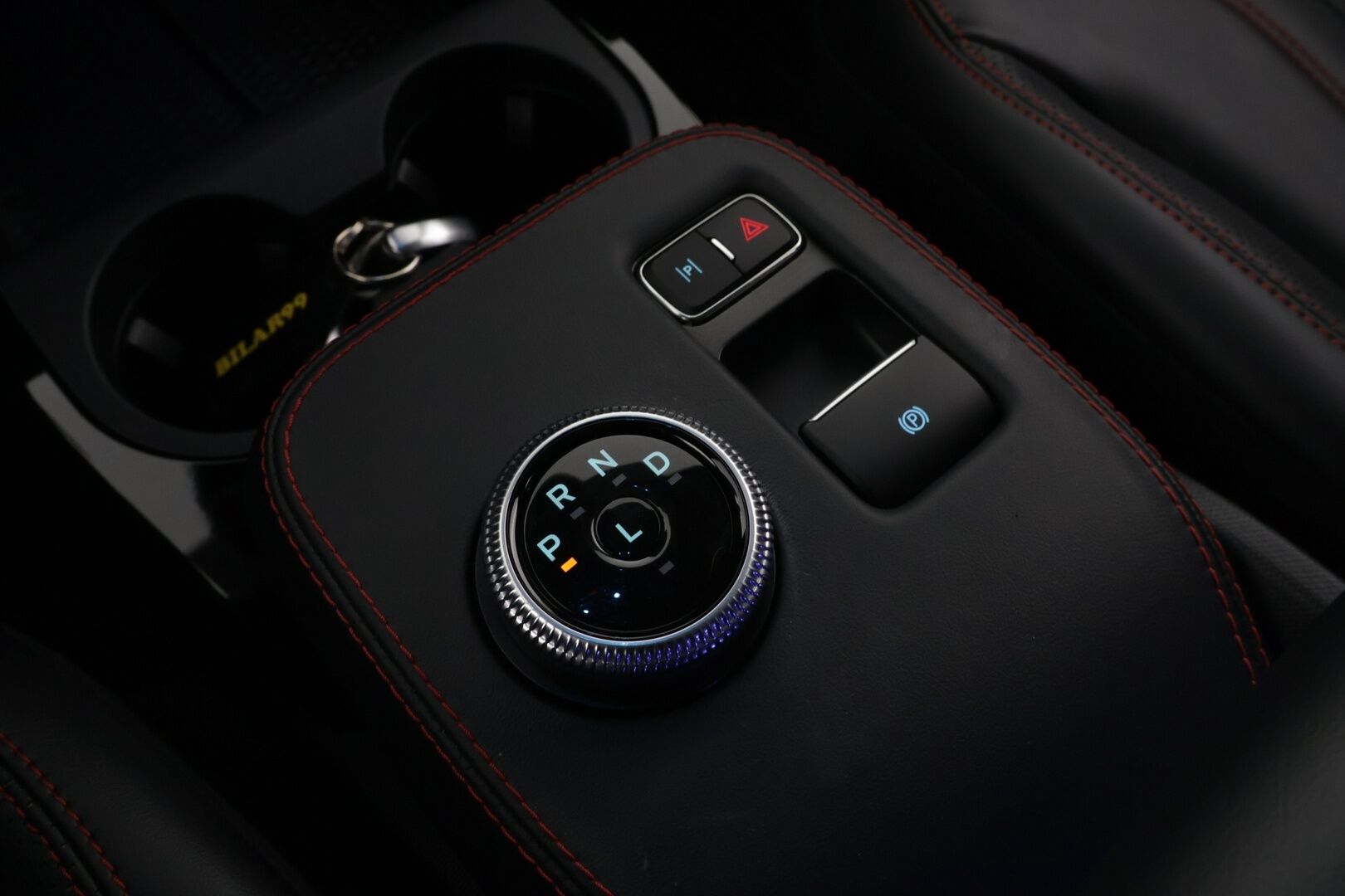 Ford Mustang 2022 75kWh 269hv AWD 5-ovinen / Tech Pack / Acc / Nahkasisusta / B&O / Merkkihuollettu / - *Tästä Komea perheauto hyvillä varusteilla ja pienillä kilsoilla!*