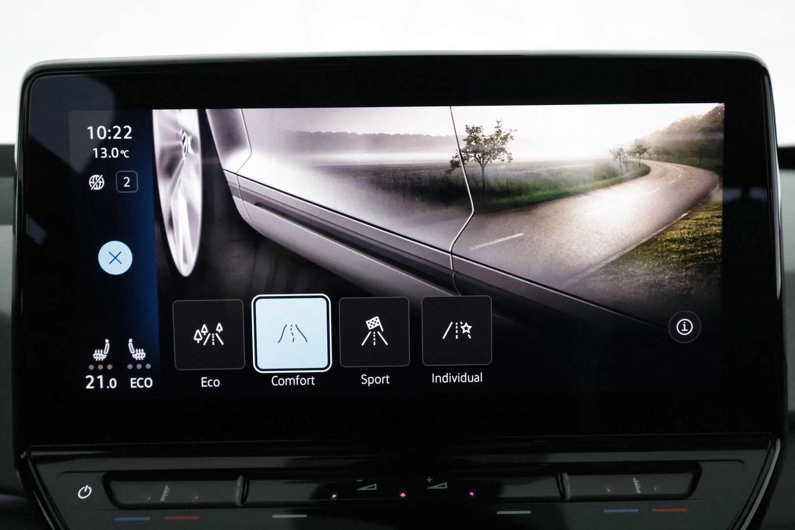 Volkswagen ID.3 2021 1ST Max 150 kW, akku 58 kWh - | ILP | Koukku | Lasikatto | ACC | Matrix-LED | P.Kamera | Hierovat Sporttipenkit | HUD | Kaistavahti | Navi | Keyless | Kahdet renkaat | 
