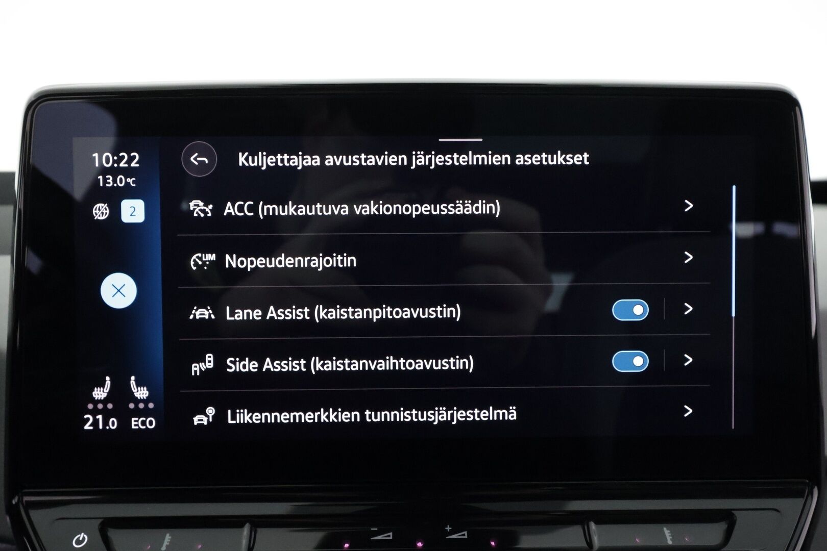 Volkswagen ID.3 2021 1ST Max 150 kW, akku 58 kWh - | ILP | Koukku | Lasikatto | ACC | Matrix-LED | P.Kamera | Hierovat Sporttipenkit | HUD | Kaistavahti | Navi | Keyless | Kahdet renkaat | 