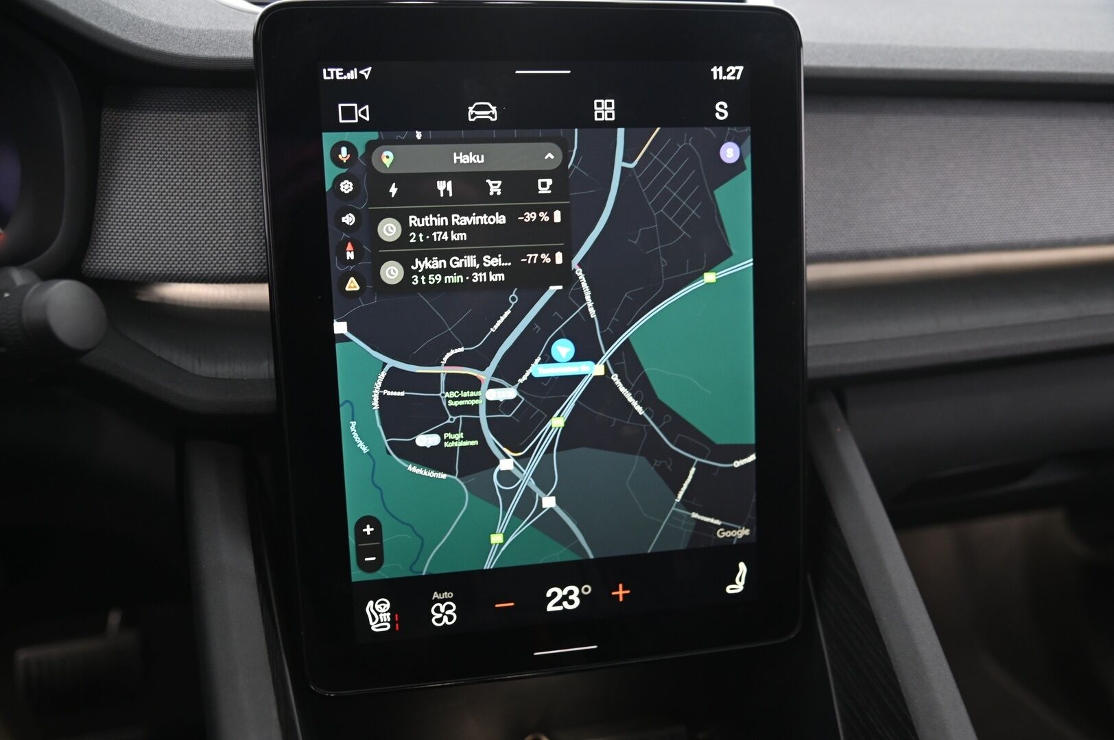 Polestar 2 2021 Performance Long Range Dual Motor 350kW, 78kWh *Pilot assist / H&K / ACC / 360 Kamera / Lasikatto / 2x Vanteet/ Koukku* - *Akkukuntotarkastettu / Kahdet renkaat vantein*