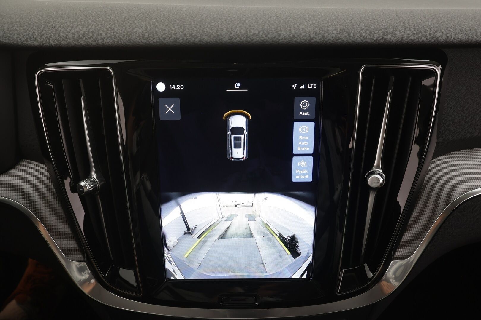 Volvo V60 2024 T8 AWD Long Range High Performance Plus Dark aut - | Pilot assist | Koukku | Full LED | P.Kamera | Muistipenkit | High Performance audio | Keyless | Sporttinahat | Apple&Android | 1.Om Suomi-auto | Kahdet Renkaat | Merkkihuollettu |