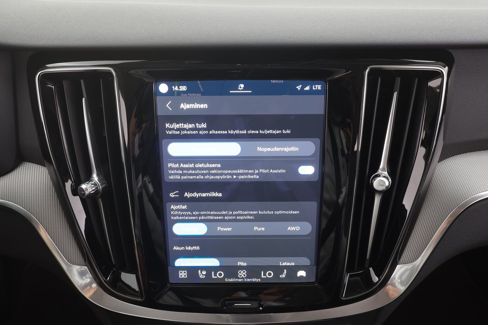 Volvo V60 2024 T8 AWD Long Range High Performance Plus Dark aut - | Pilot assist | Koukku | Full LED | P.Kamera | Muistipenkit | High Performance audio | Keyless | Sporttinahat | Apple&Android | 1.Om Suomi-auto | Kahdet Renkaat | Merkkihuollettu |