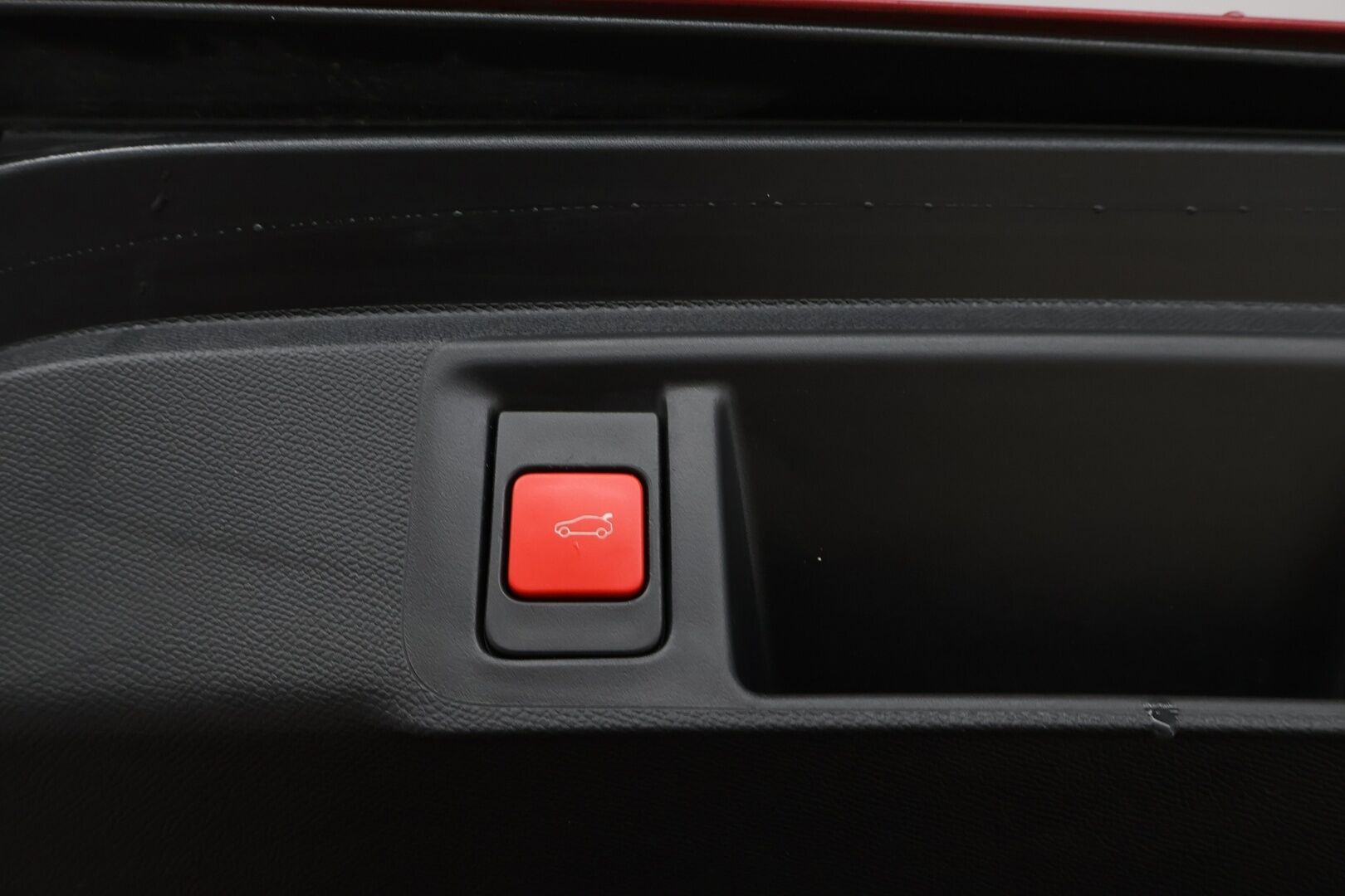 Opel Astra 2023 Executive Plug-in Hybrid 180 Sports Tourer Automaatti * Adapt.Vakkari / 360-Kamera / Vetokoukku / Matrix LED / Puolinahkasisusta - Suomiauto / Merkkihuollot / Juuri tullut Tampereelle! - HULLU BLACKWEEK KORKOTARJOUS 2,49%