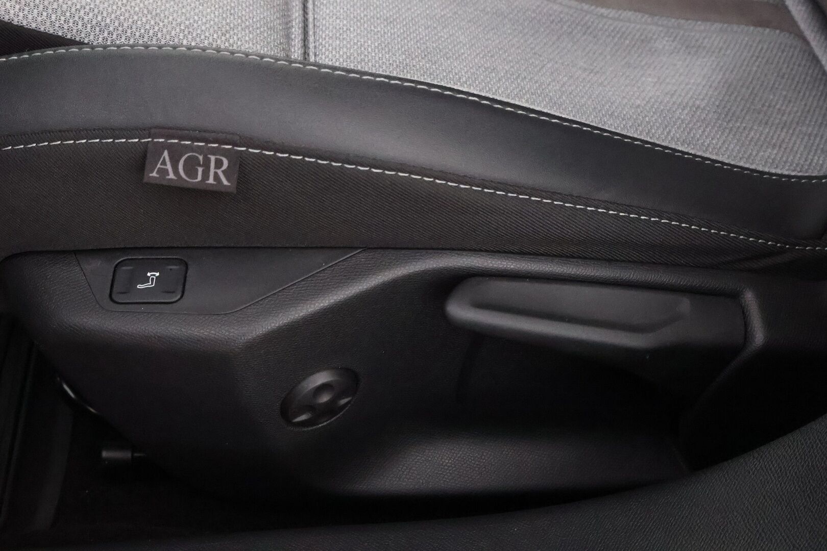 Opel Astra 2023 Executive Plug-in Hybrid 180 Sports Tourer Automaatti * Adapt.Vakkari / 360-Kamera / Vetokoukku / Matrix LED / Puolinahkasisusta - Suomiauto / Merkkihuollot / Juuri tullut Tampereelle!