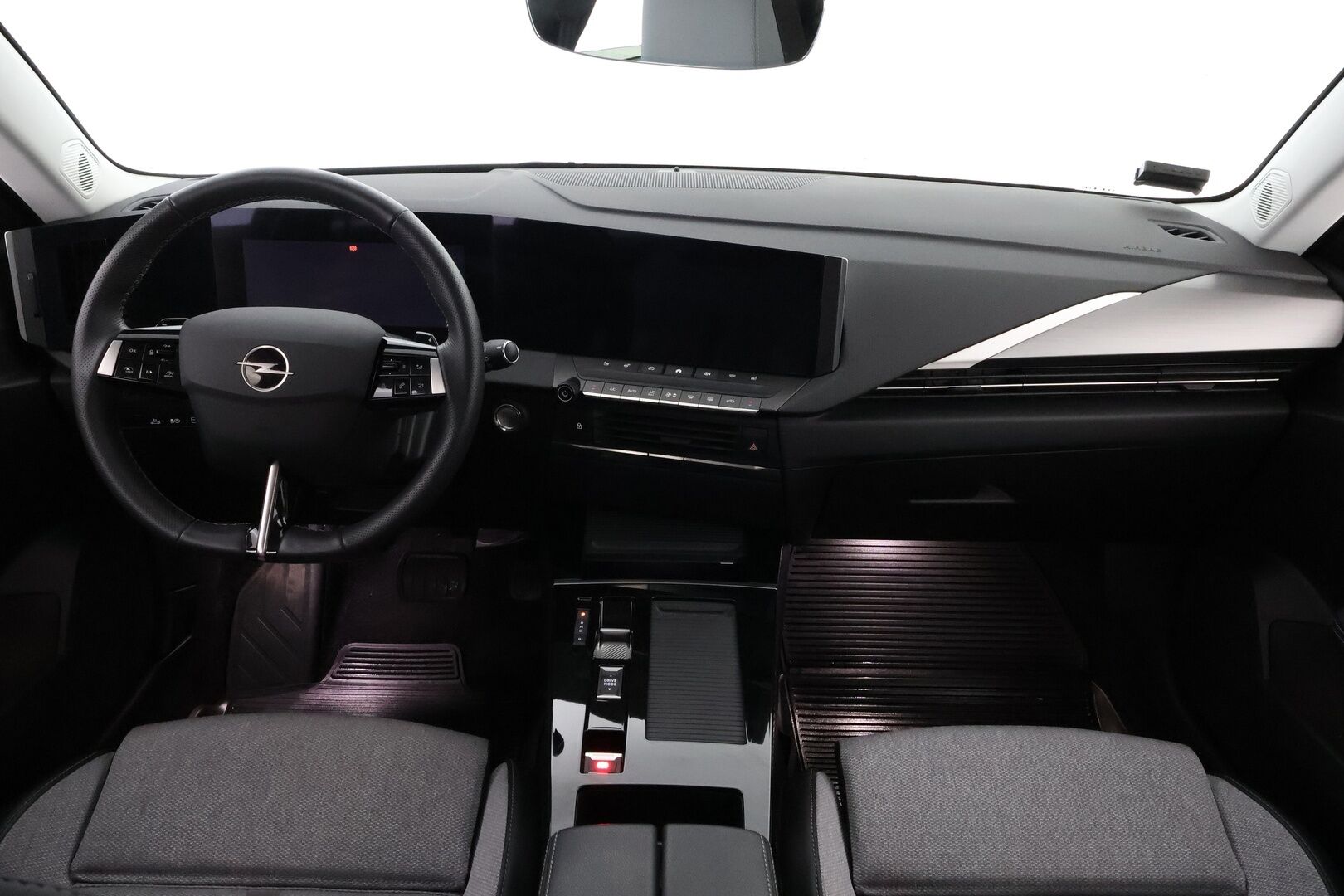 Opel Astra 2023 Executive Plug-in Hybrid 180 Sports Tourer Automaatti * Adapt.Vakkari / 360-Kamera / Vetokoukku / Matrix LED / Puolinahkasisusta - Suomiauto / Merkkihuollot / Juuri tullut Tampereelle!