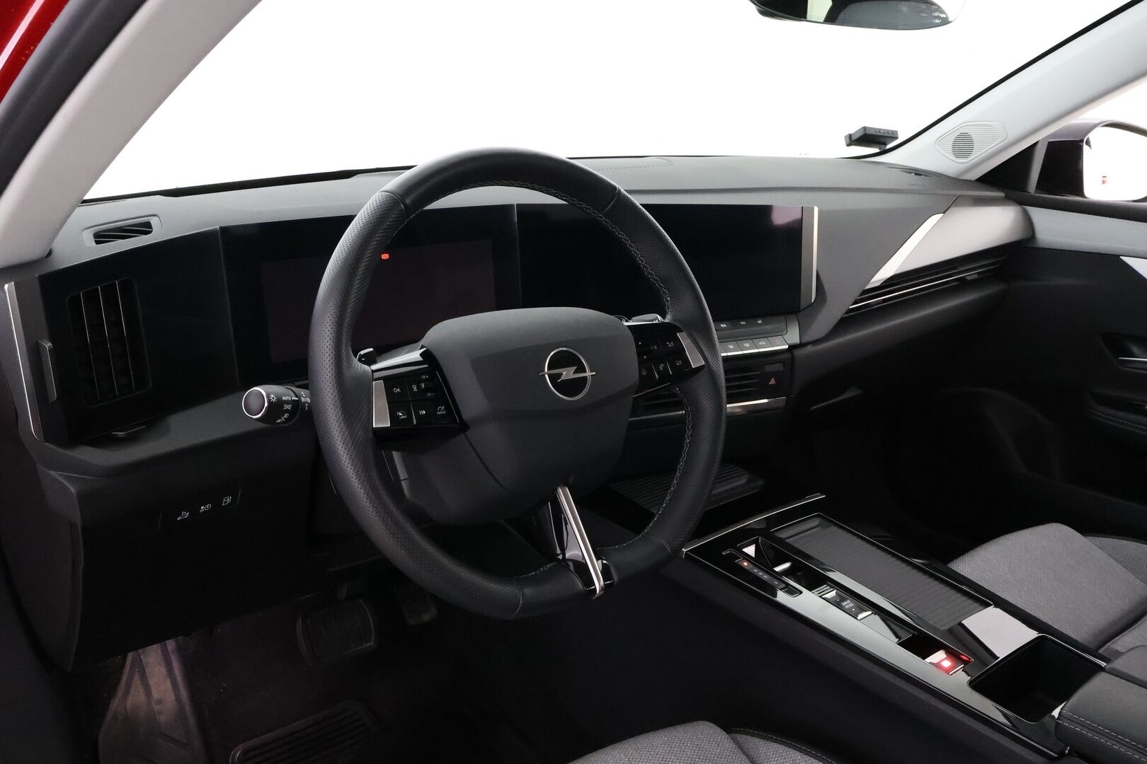 Opel Astra 2023 Executive Plug-in Hybrid 180 Sports Tourer Automaatti * Adapt.Vakkari / 360-Kamera / Vetokoukku / Matrix LED / Puolinahkasisusta - Suomiauto / Merkkihuollot / Juuri tullut Tampereelle!