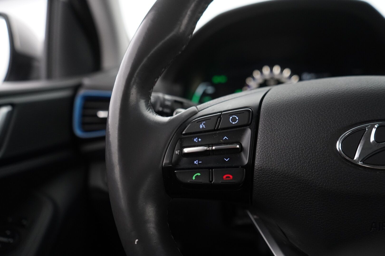 HYUNDAI IONIQ PLUG-IN 2018 DCT Comfort - Adapt.Vakkari / Navigointijärjestelmä / Infinity / P-kamera