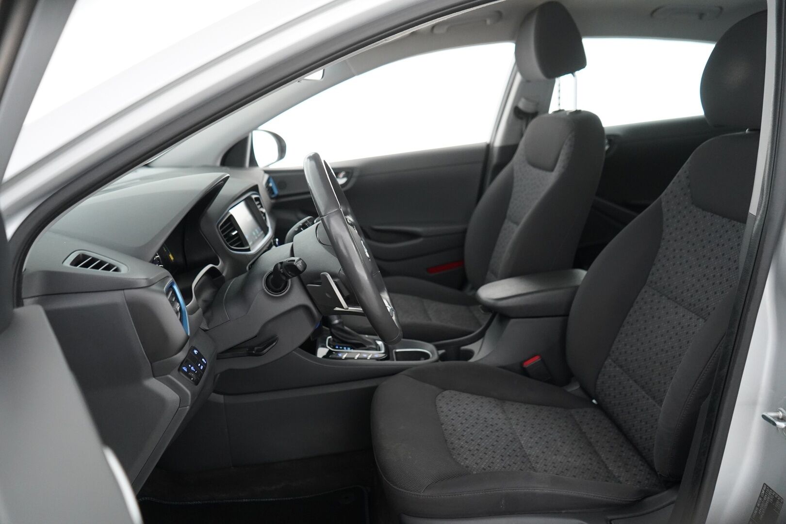HYUNDAI IONIQ PLUG-IN 2018 DCT Comfort - Adapt.Vakkari / Navigointijärjestelmä / Infinity / P-kamera
