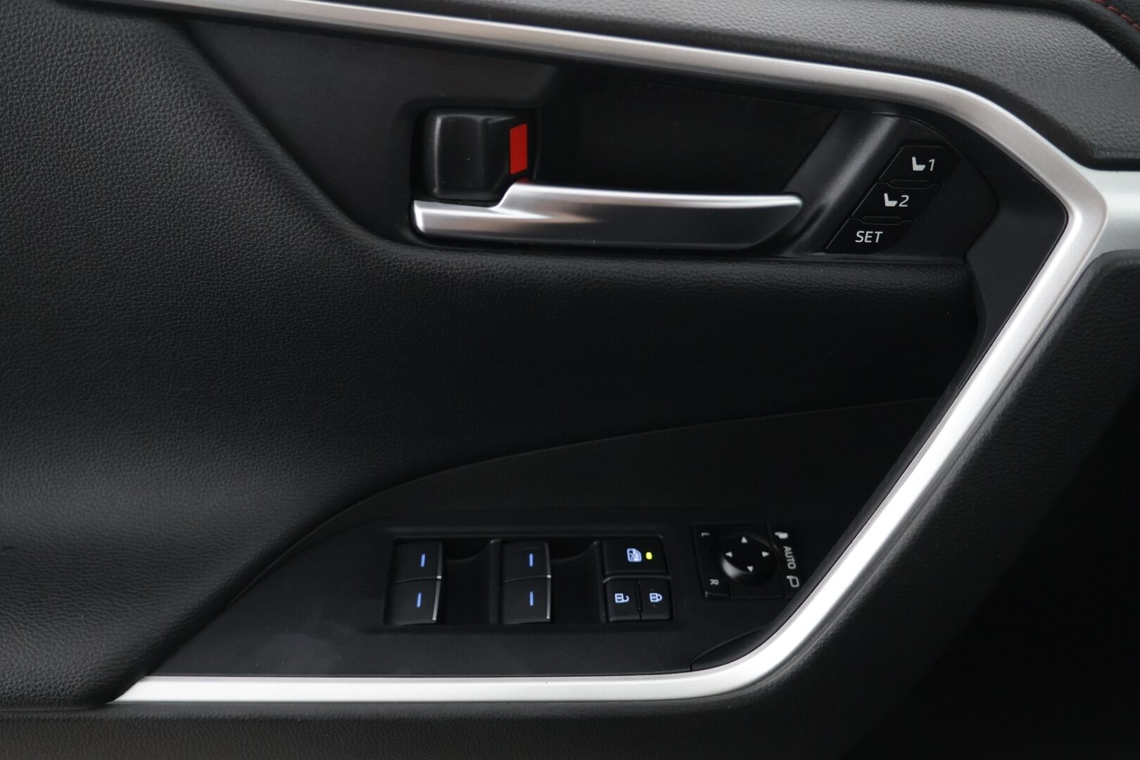 Toyota RAV4 2021 Hybrid 2,5 AWD-i Style Premium - *Ilmastoidut nahat / Muistipenkki / JBL / HUD / 360 kamera / ACC / Lane assist / Koukku*