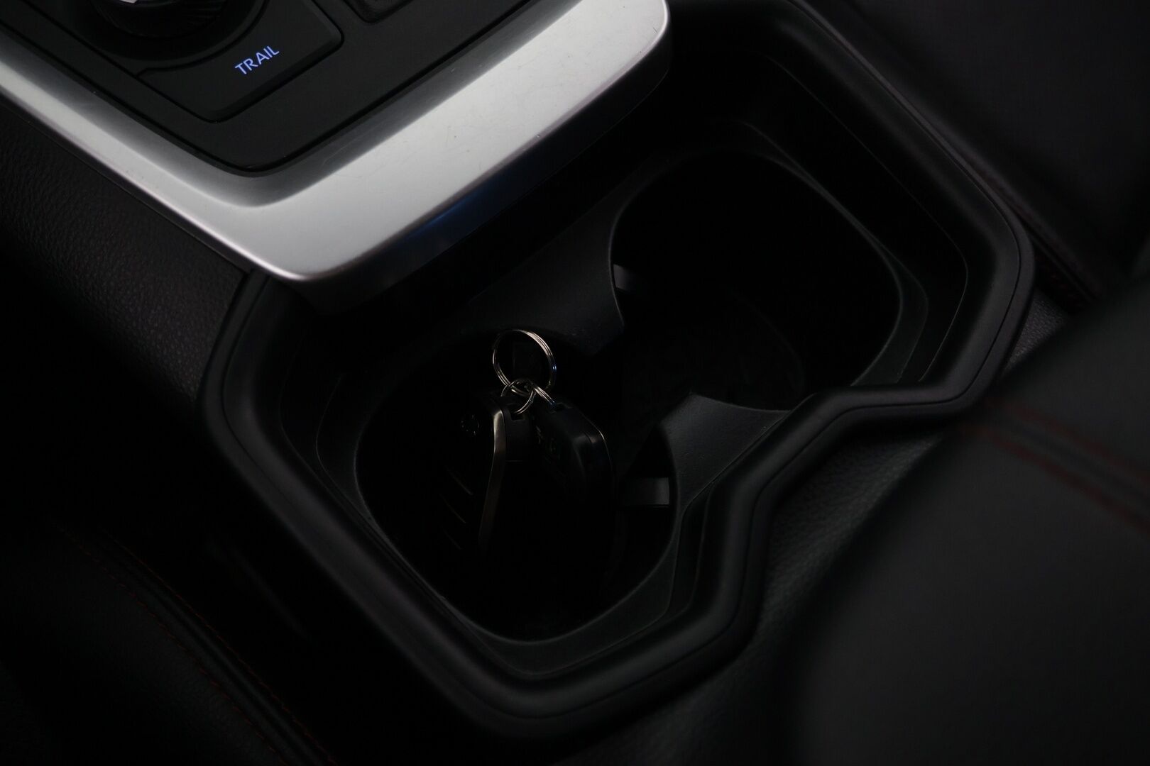 Toyota RAV4 2021 Hybrid 2,5 AWD-i Style Premium - *Ilmastoidut nahat / Muistipenkki / JBL / HUD / 360 kamera / ACC / Lane assist / Koukku*
