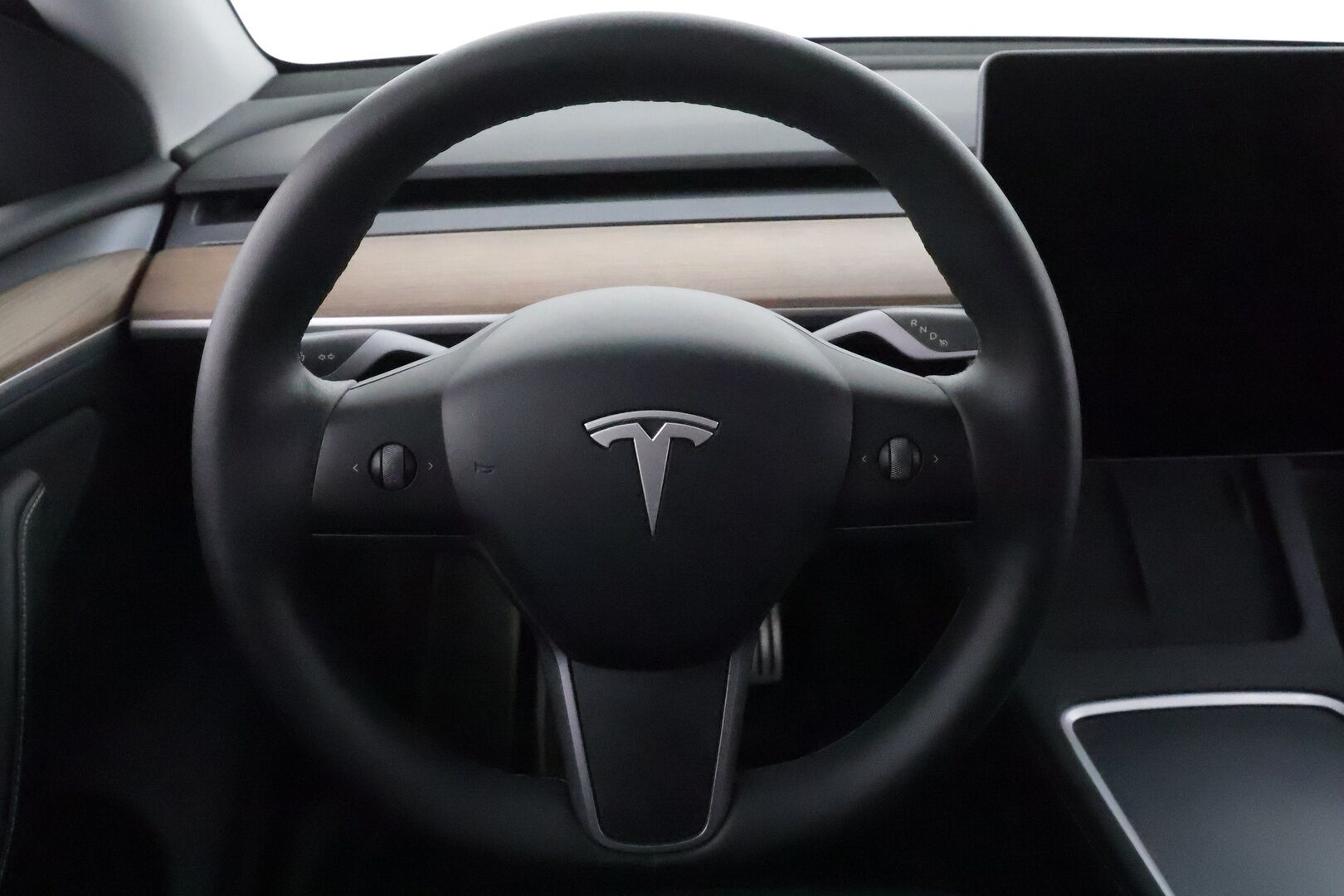 Tesla Model Y 2022 Performance **Lasikatto / Lämpöpumppu / Adapt.Vakkari / Matrix-LED / P.Kamera / Muistipenkki / Premium Audio / Navi** - 3,99 % KORKOTARJOUS TÄHÄN AUTOON 31.8. ASTI! - Kahdet renkaat / Ryzen