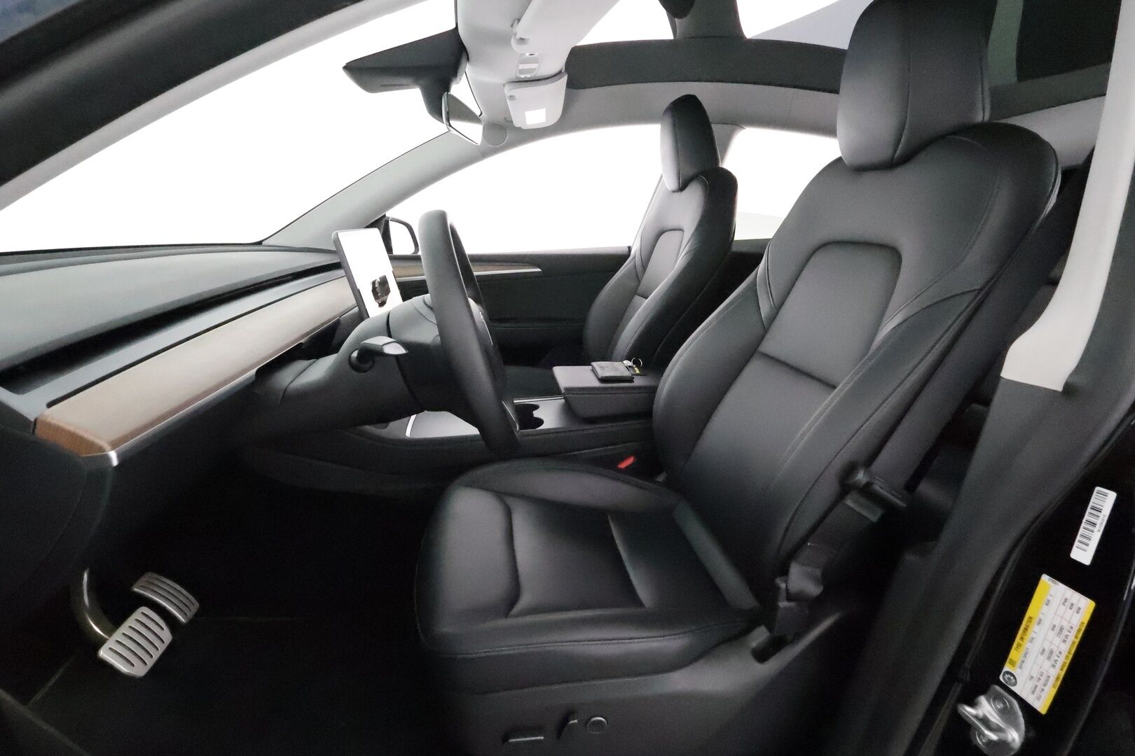 Tesla Model Y 2022 Performance **Lasikatto / Lämpöpumppu / Adapt.Vakkari / Matrix-LED / P.Kamera / Muistipenkki / Premium Audio / Navi** - 3,99 % KORKOTARJOUS TÄHÄN AUTOON 31.8. ASTI! - Kahdet renkaat / Ryzen