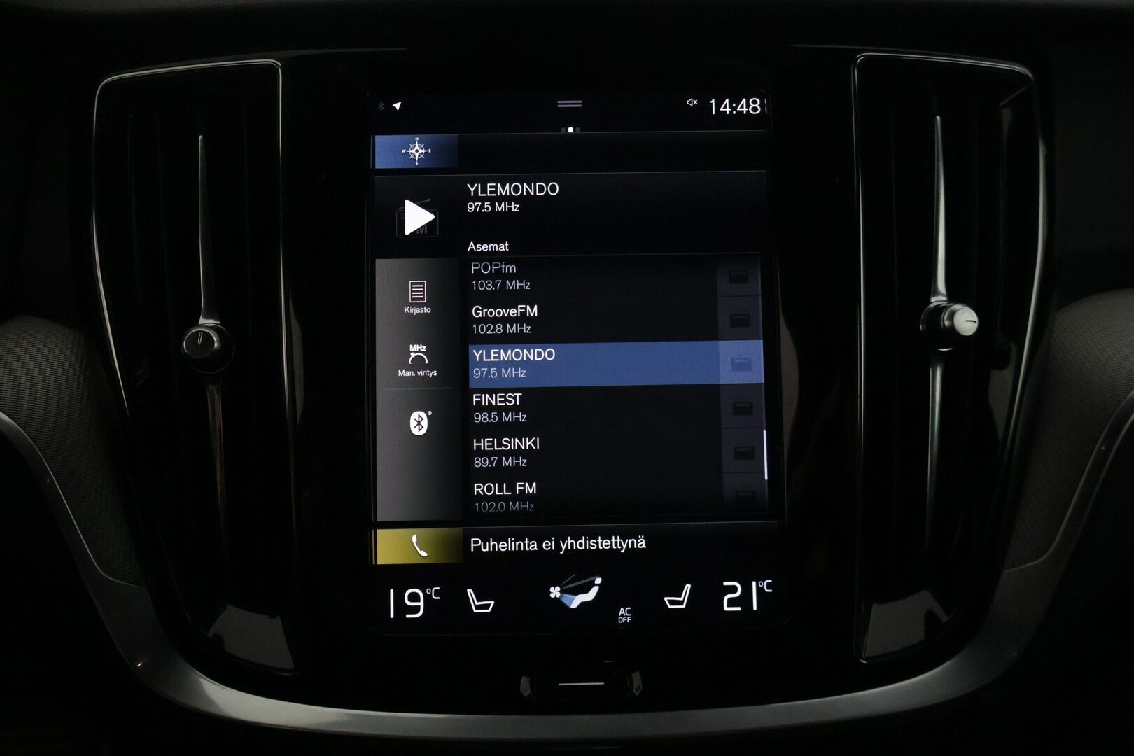 Volvo V60 2022 T6 AWD Long Range Plus Dark aut - KATSO VARUSTEET | ACC | R-Design sisä- ja ulkopaketti | Koukku | P.kamera | Ratinlämmitin | Sähk. Luukku | 
