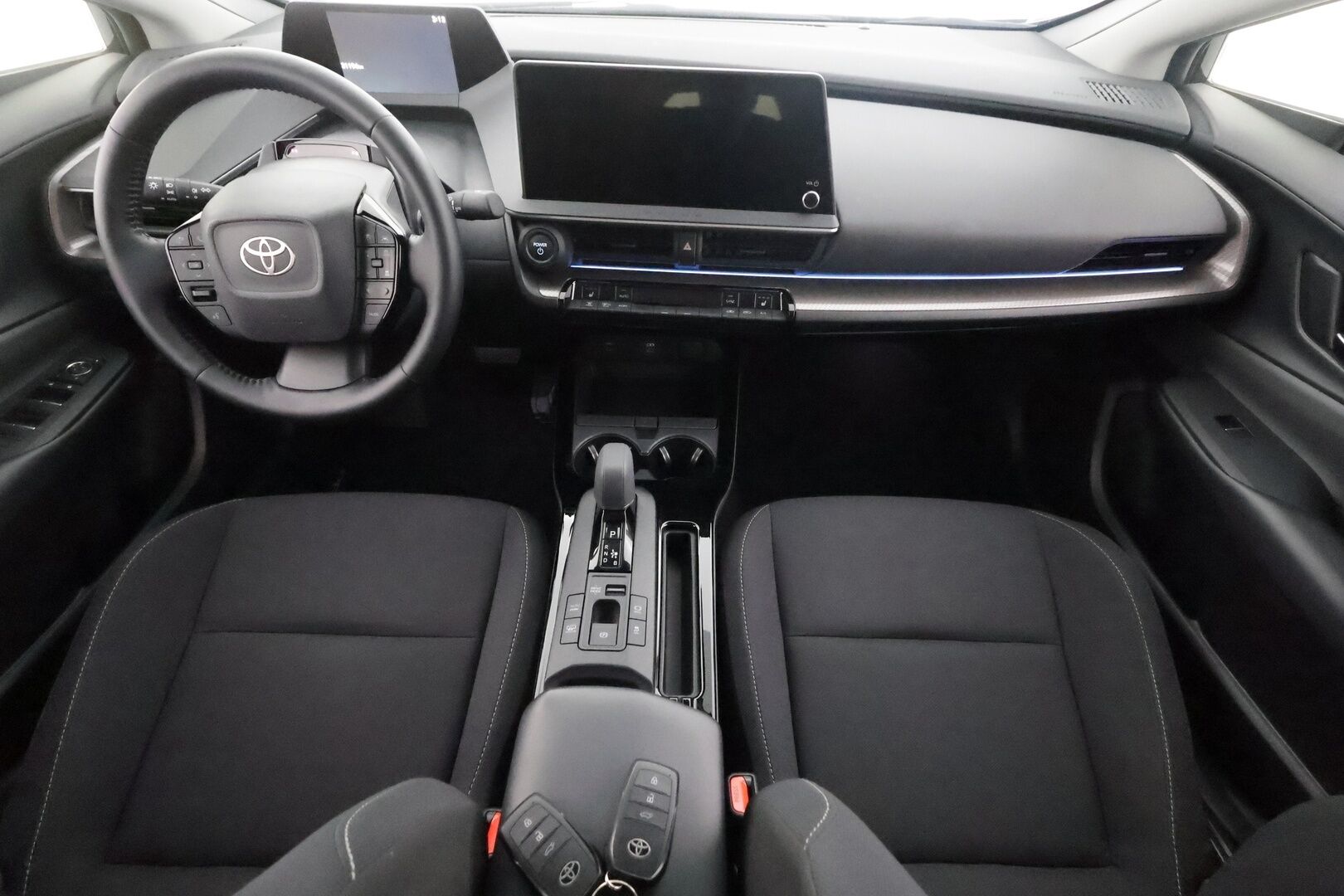 Toyota Prius Plug-in 2024 Hybrid Style - | ACC | P.Kamera | Sähköpenkki | Kaistavahti | Koti ja Kauppa laturit | Apple & Android | LED | Navi | Lämmitettävä ohjauspyörä | Kahdet renkaat | 1.om Suomi-auto | Merkkihuollot | 