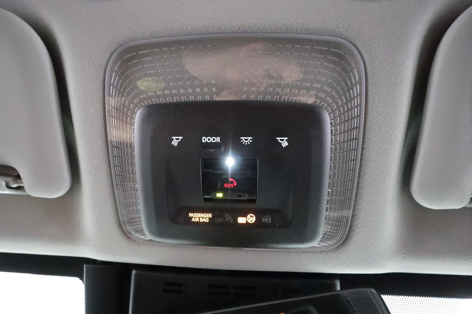 Toyota Prius Plug-in 2024 Hybrid Style - | ACC | P.Kamera | Sähköpenkki | Kaistavahti | Koti ja Kauppa laturit | Apple & Android | LED | Navi | Lämmitettävä ohjauspyörä | Kahdet renkaat | 1.om Suomi-auto | Merkkihuollot | 