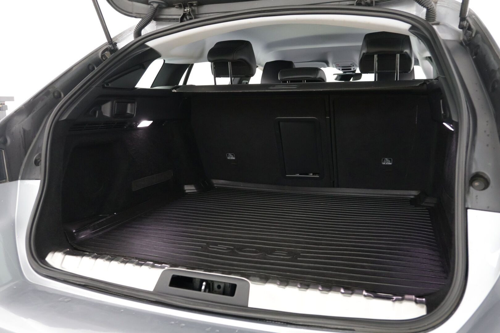 PEUGEOT 508 2020 SW Allure Hybrid 225 EAT8-aut - | Adapt. vakkari | P.Kamera | Puolinahat | P.Kamera | Navi  