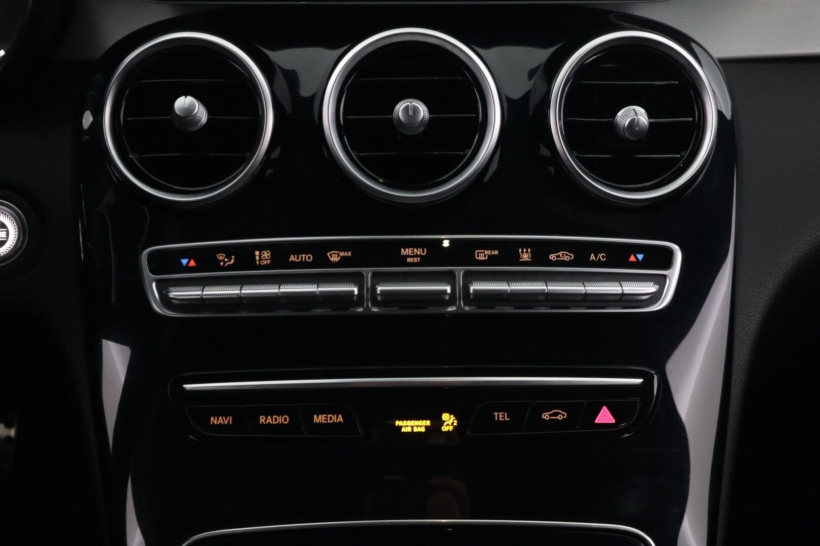 MERCEDES-BENZ C 2020 300 de T A EQ Power AMG *Adapt.Vakkari / Multibeam / Navi / Muistinahat / P.Kamera / BLIS / Koukku! * - JUURI SAAPUNUT *Upea / Taloudellinen / Farmari*