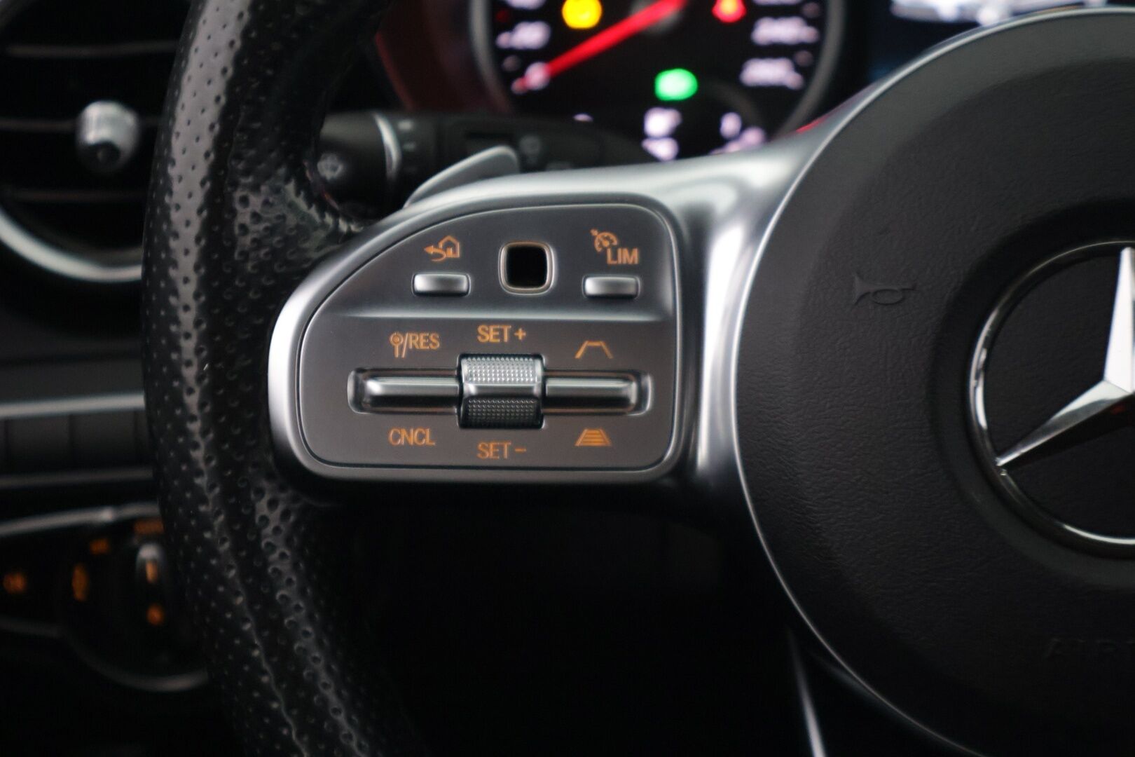 MERCEDES-BENZ C 2020 300 de T A EQ Power AMG *Adapt.Vakkari / Multibeam / Navi / Muistinahat / P.Kamera / BLIS / Koukku! * - JUURI SAAPUNUT *Upea / Taloudellinen / Farmari*