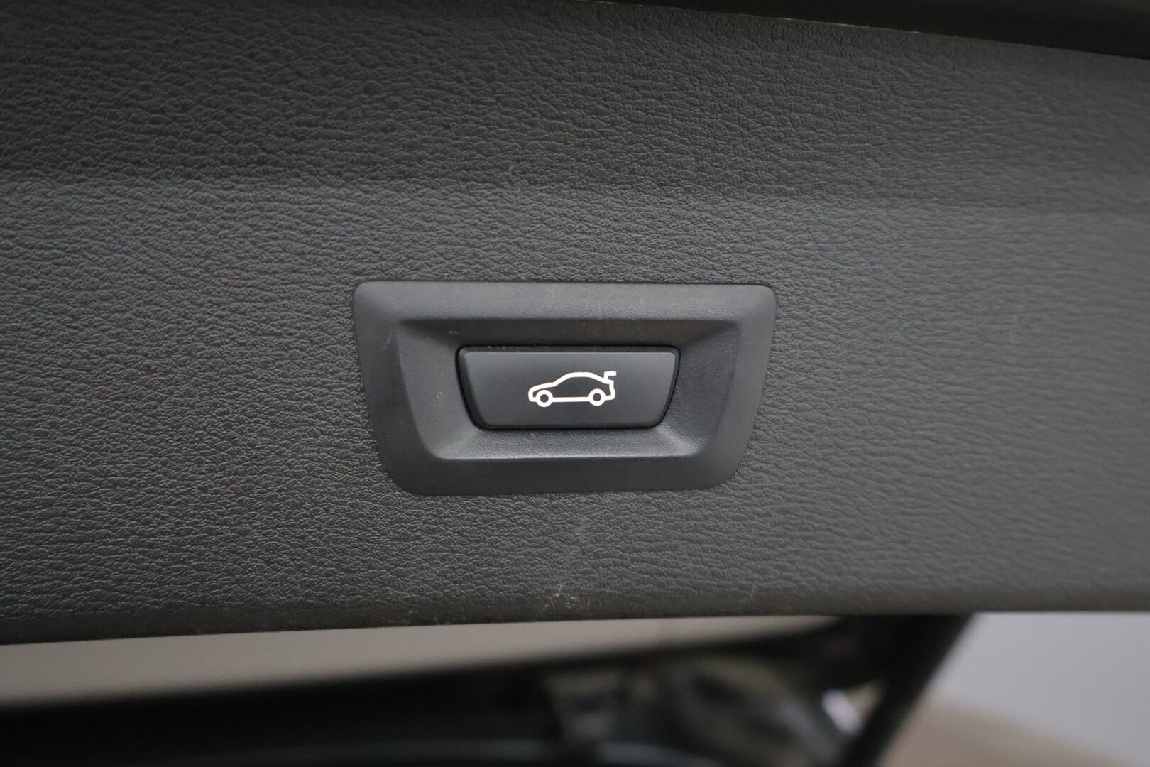 BMW X1 2021 xDrive25e Sport - | Adapt.vakkari | Prof.Navi | P-Kamera | Keyless | Sähköluukku Irroitettava vetokoukku |Juuri katsastettu | 2x renkaat | Isofix valmius | Avaimeton käynnistys |  
