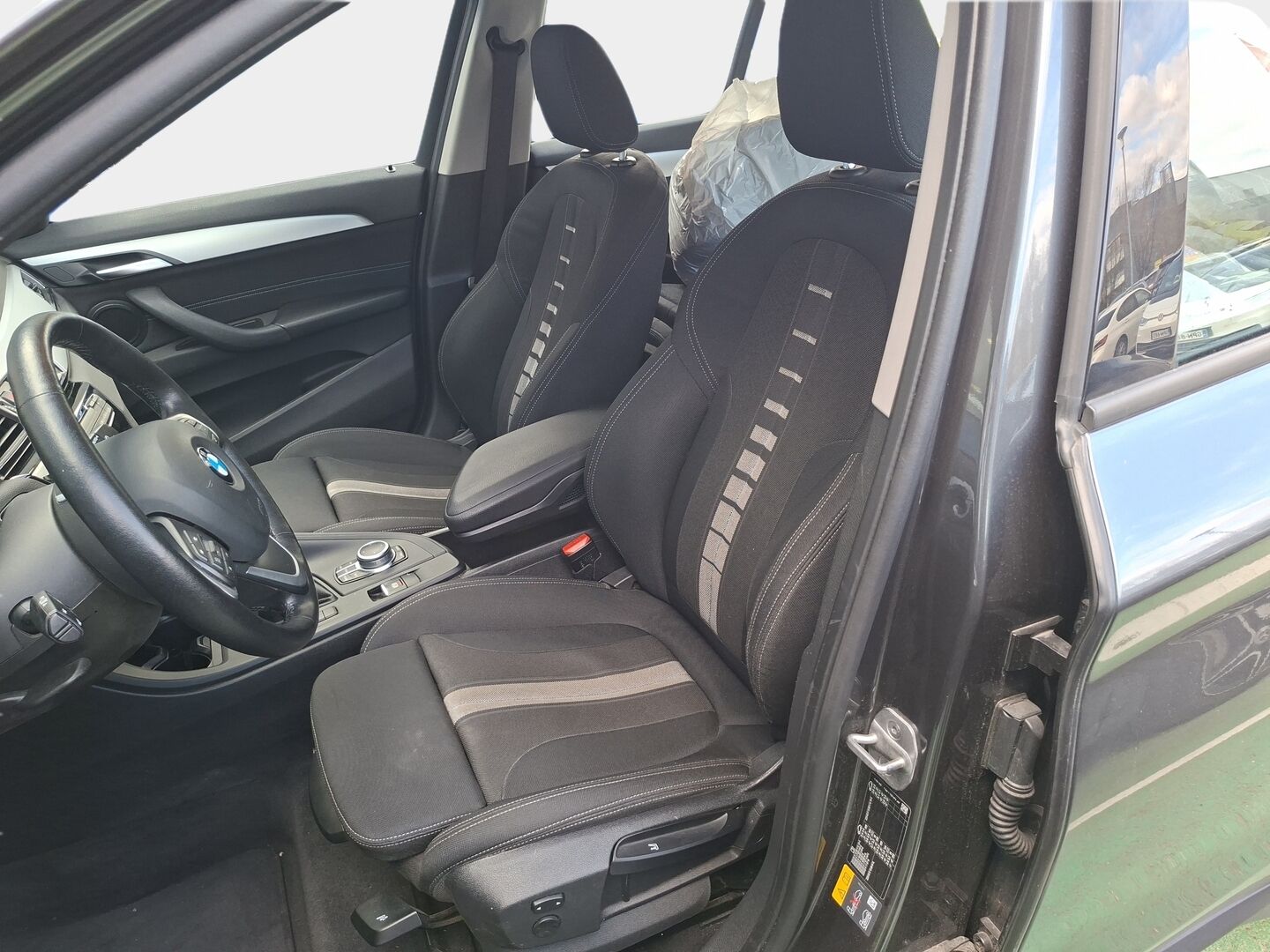 BMW X1 2021 xDrive 25e Sport * Adapt.vakkari / Prof.Navi / P-Kamera / Keyless / Sähköluukku / Irroitettava vetokoukku* - Juuri katsastettu / 2x renkaat / Isofix valmius / Peruutuskamera / Avaimeton käynnistys