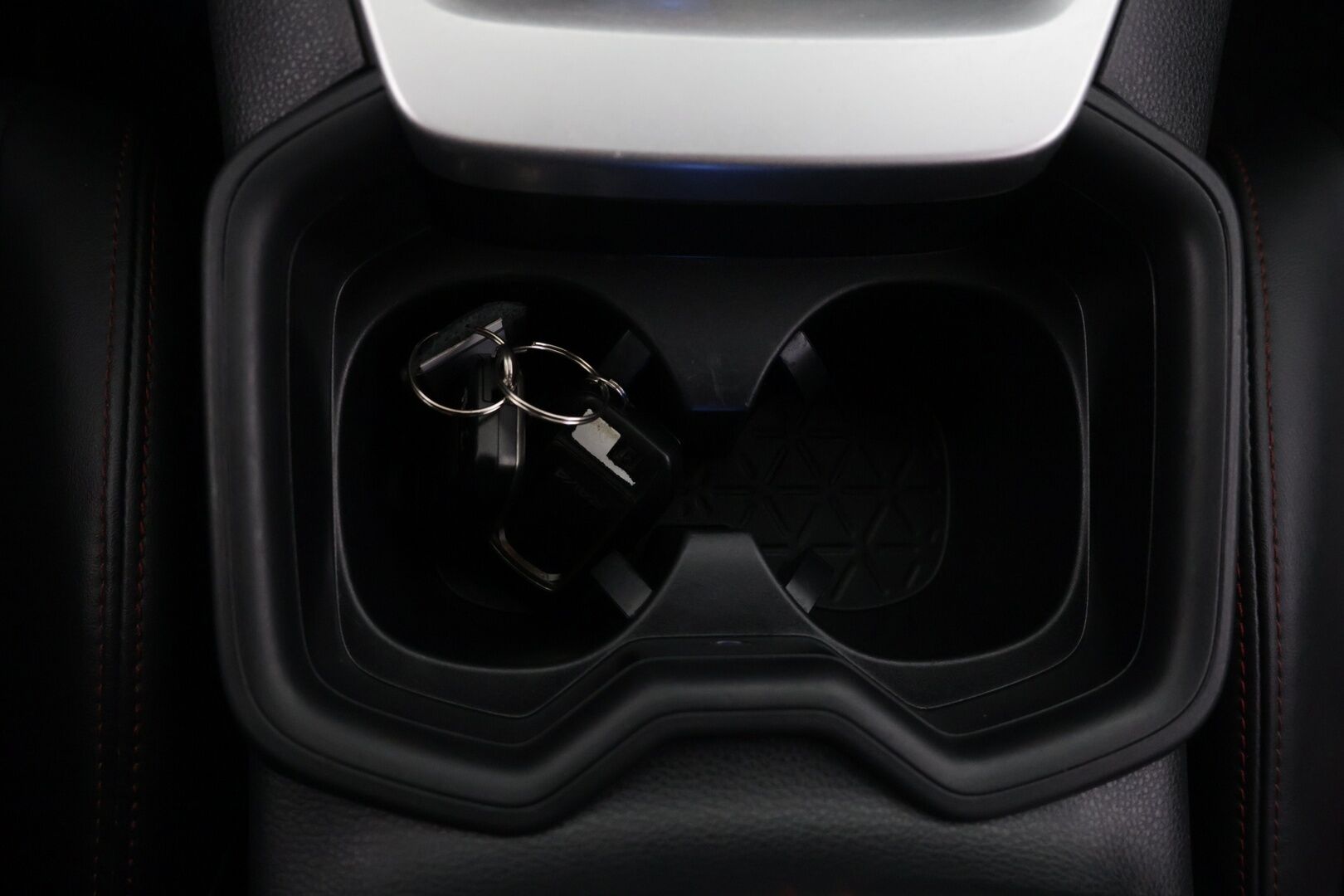 TOYOTA RAV4 PLUG-IN 2021 2,5 Hybrid AWD-i Style - Adapt.Vakkari | Kaistavahti | Katveavustin | puolinahat | P.kamera | Sähköluukku | Koukku 