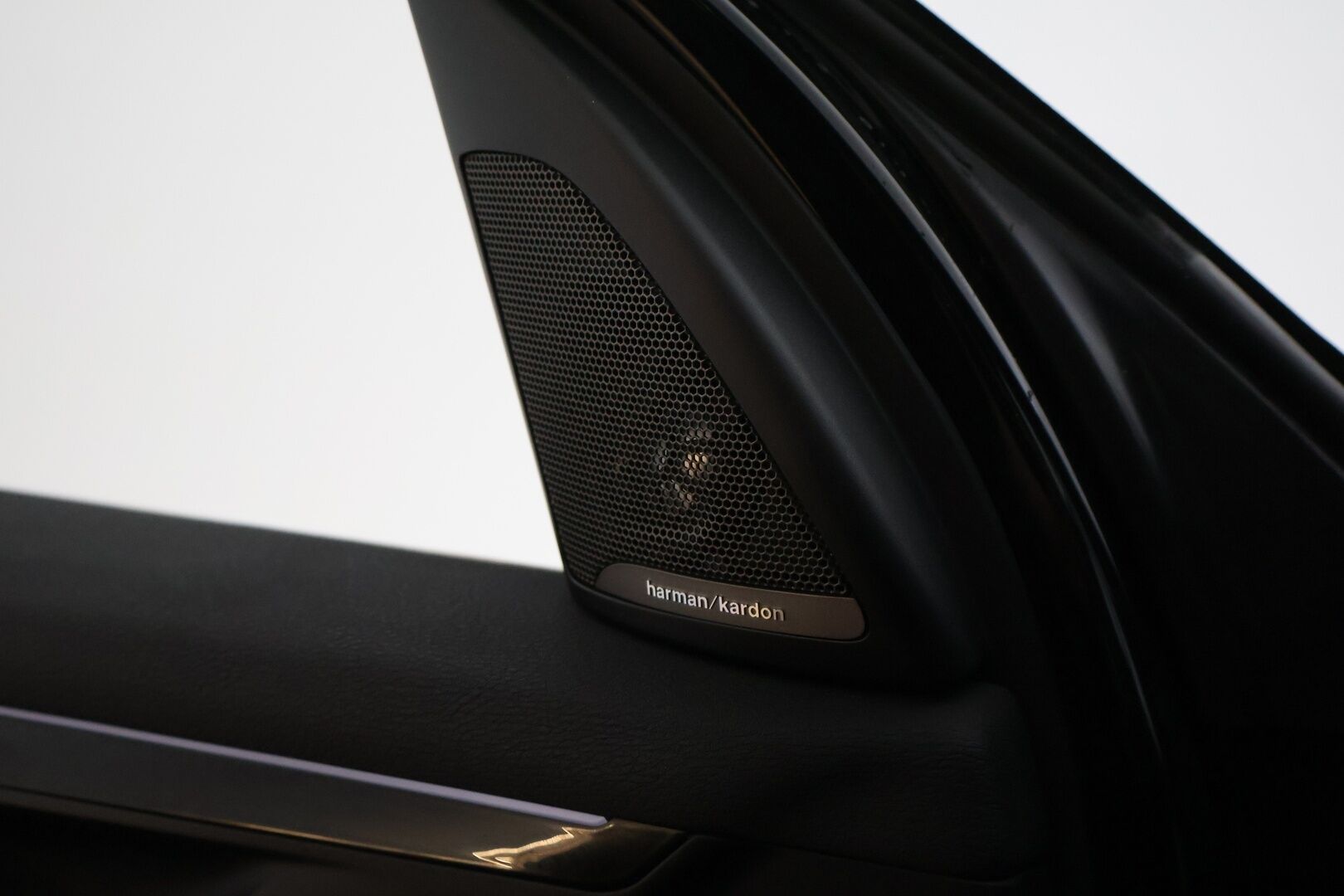 BMW X1 2020 F48 xDrive25e A Business Sport - Harman/Kardon | HUD | LED | Sporttipenkit | Vakkari | Tulossa myyntiin! 