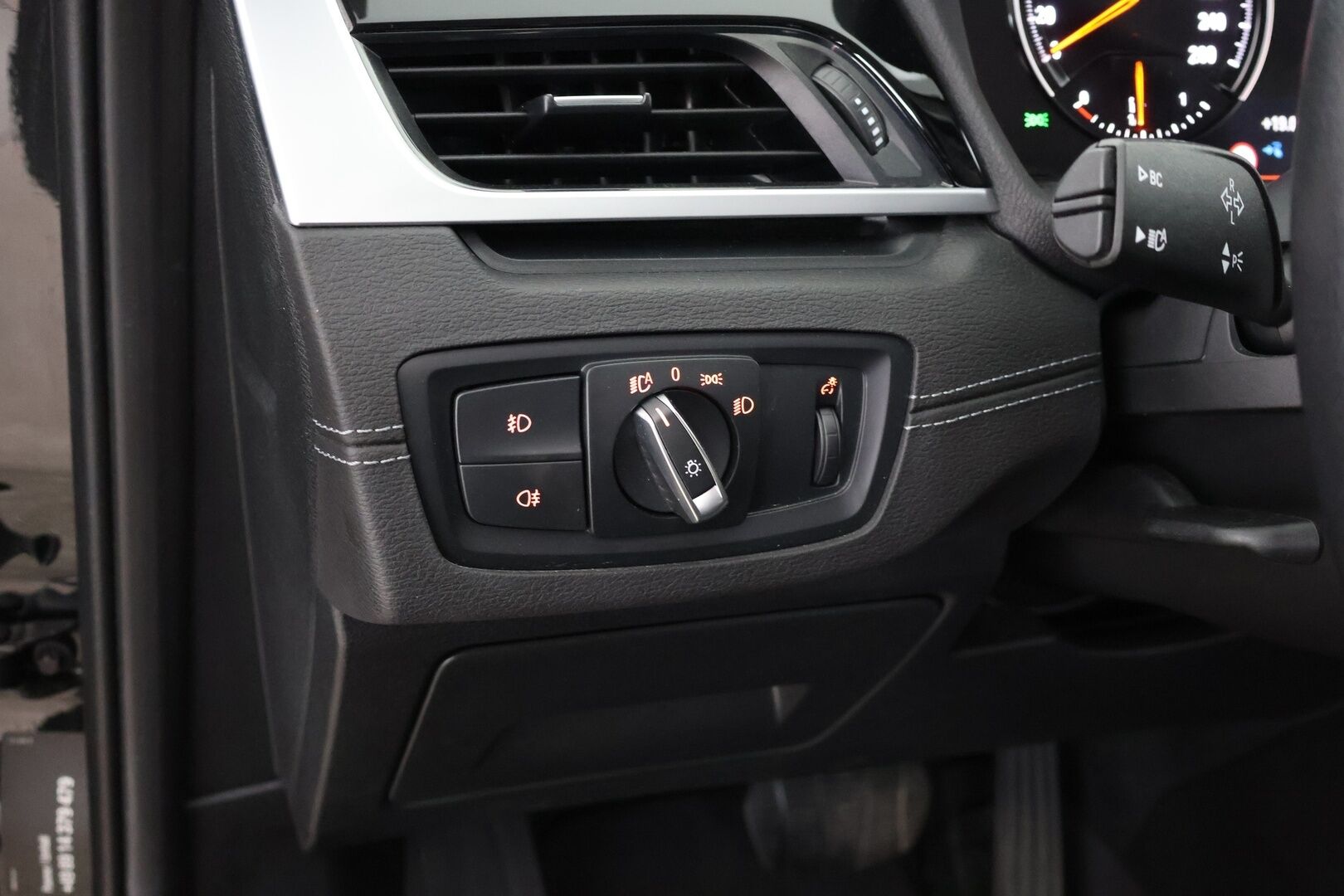 BMW X1 2020 F48 xDrive25e A Business Sport - Harman/Kardon | HUD | LED | Sporttipenkit | Vakkari 