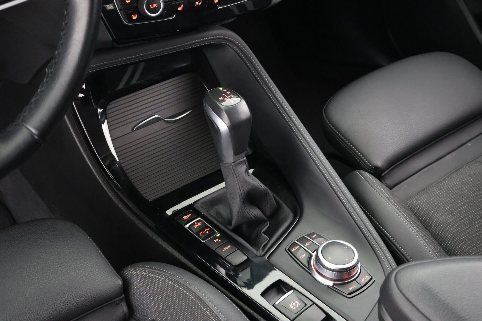 BMW X1 2020 F48 xDrive25e A Business Sport - Harman/Kardon | HUD | LED | Sporttipenkit | Vakkari 