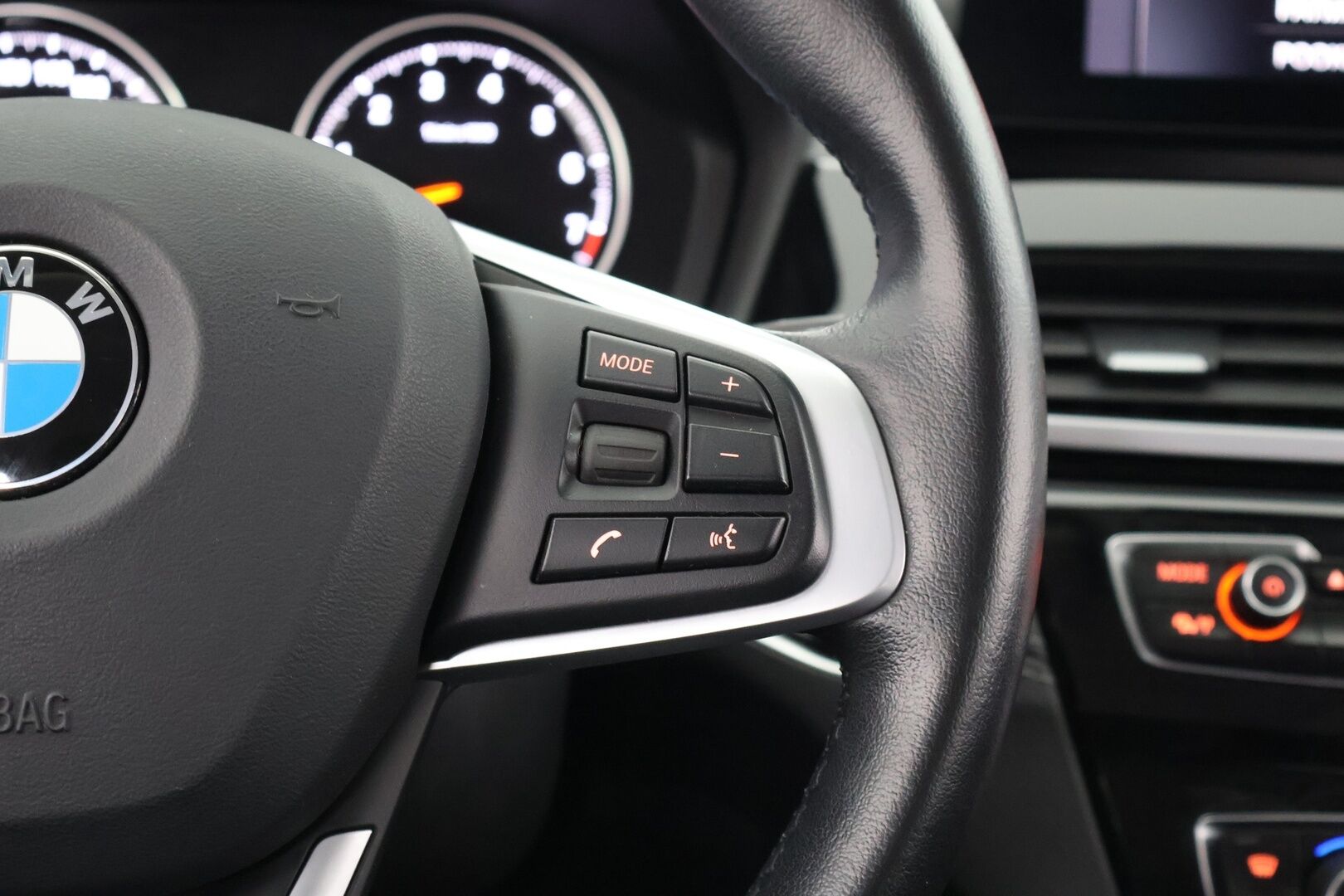 BMW X1 2020 F48 xDrive25e A Business Sport - Harman/Kardon | HUD | LED | Sporttipenkit | Vakkari 