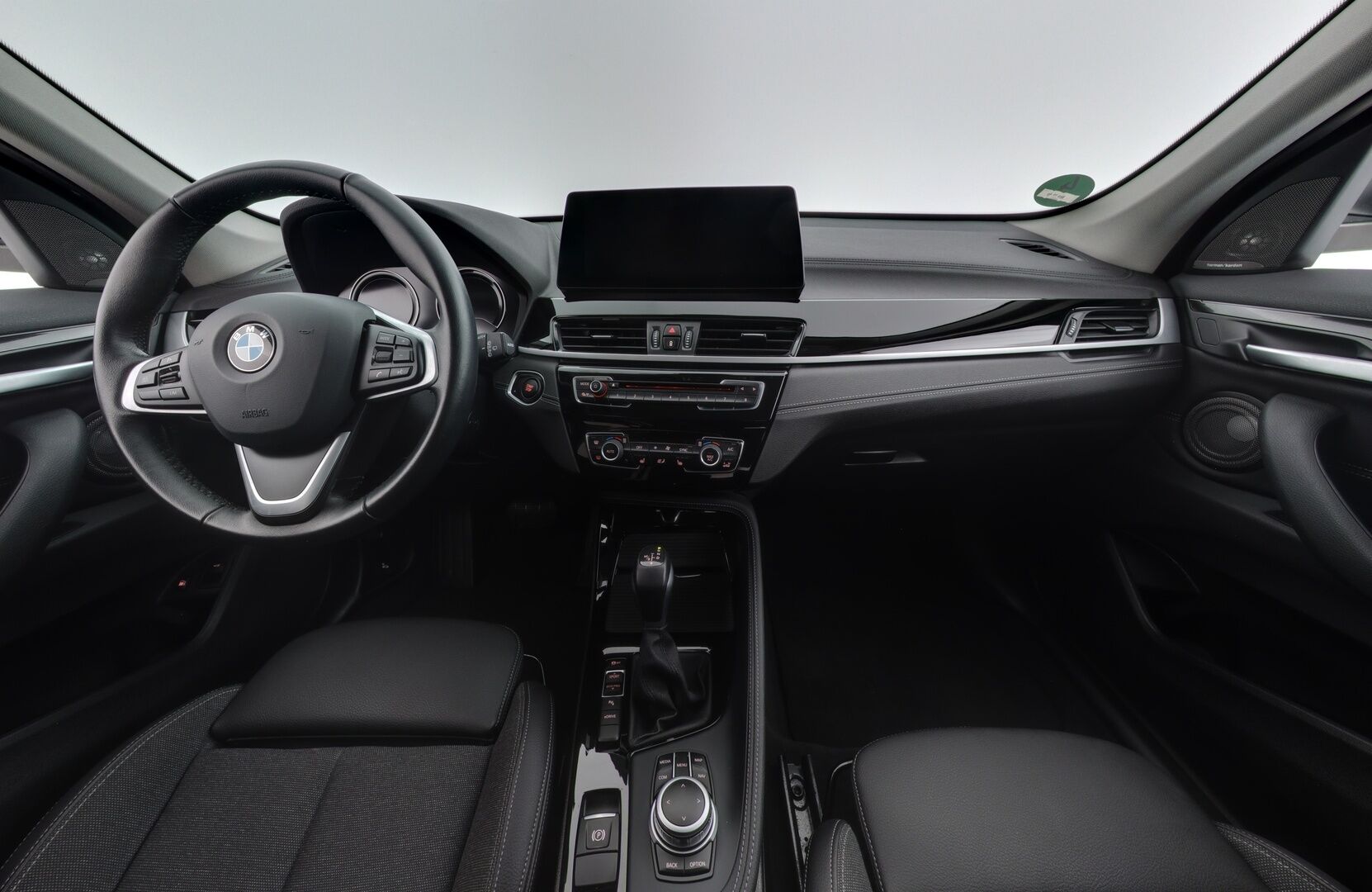 BMW X1 2020 F48 xDrive25e A Business Sport - Harman/Kardon | HUD | LED | Sporttipenkit | Vakkari | Tulossa myyntiin! 