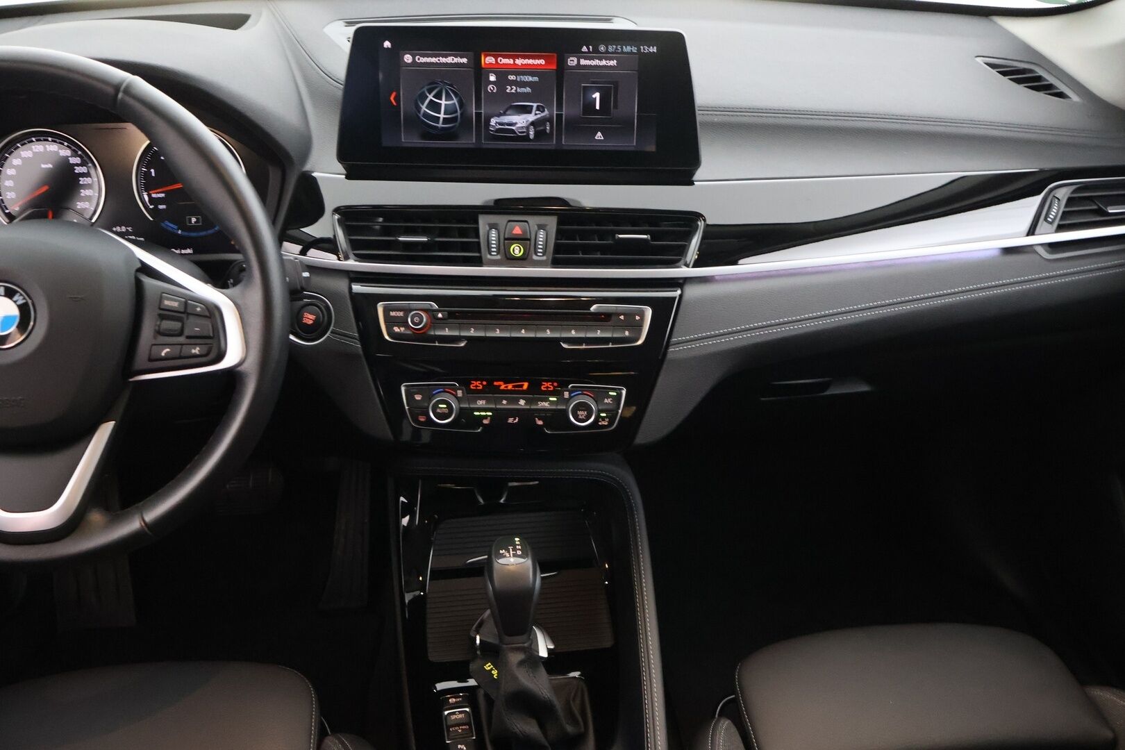 BMW X1 2020 F48 xDrive25e A Business Sport - Harman/Kardon | HUD | LED | Sporttipenkit | Vakkari | Tulossa myyntiin! 