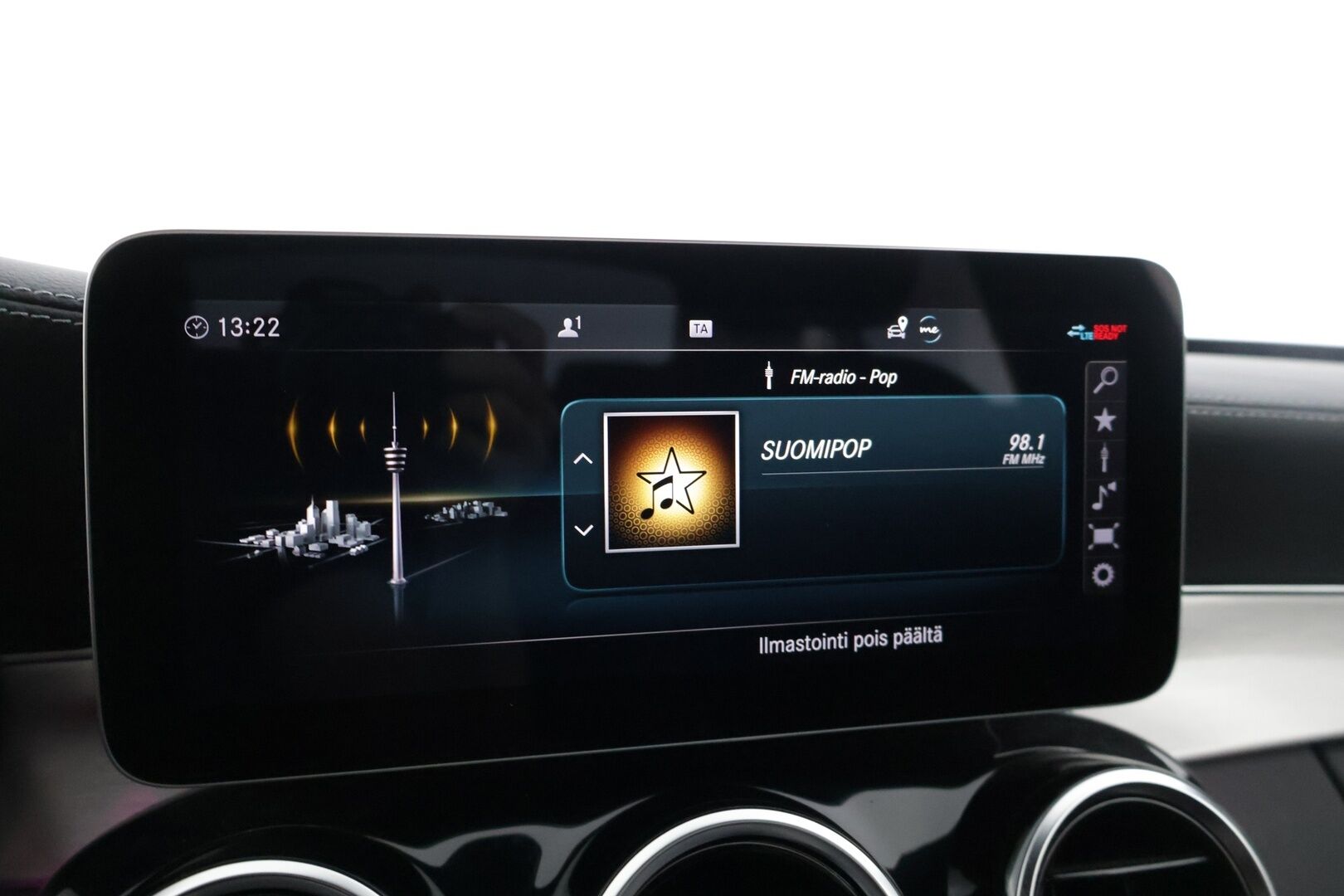 Mercedes-Benz C 2021 300 e A Business AMG Edition EQ Power * Burmester / Digimittaristo / ACC / Peruutuskamera / AMG / Koukku * - 3,99 % KORKOTARJOUS TÄHÄN AUTOON - Todella maltillisilla kilometreillä ja kovalla varustetasolla oleva yksilö! 