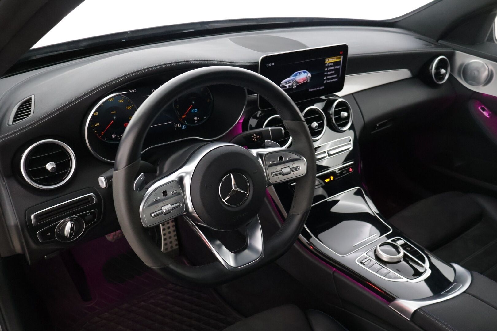 Mercedes-Benz C 2021 300 e A Business AMG Edition EQ Power * Burmester / Digimittaristo / ACC / Peruutuskamera / AMG / Koukku * - 3,99 % KORKOTARJOUS TÄHÄN AUTOON - Todella maltillisilla kilometreillä ja kovalla varustetasolla oleva yksilö! 