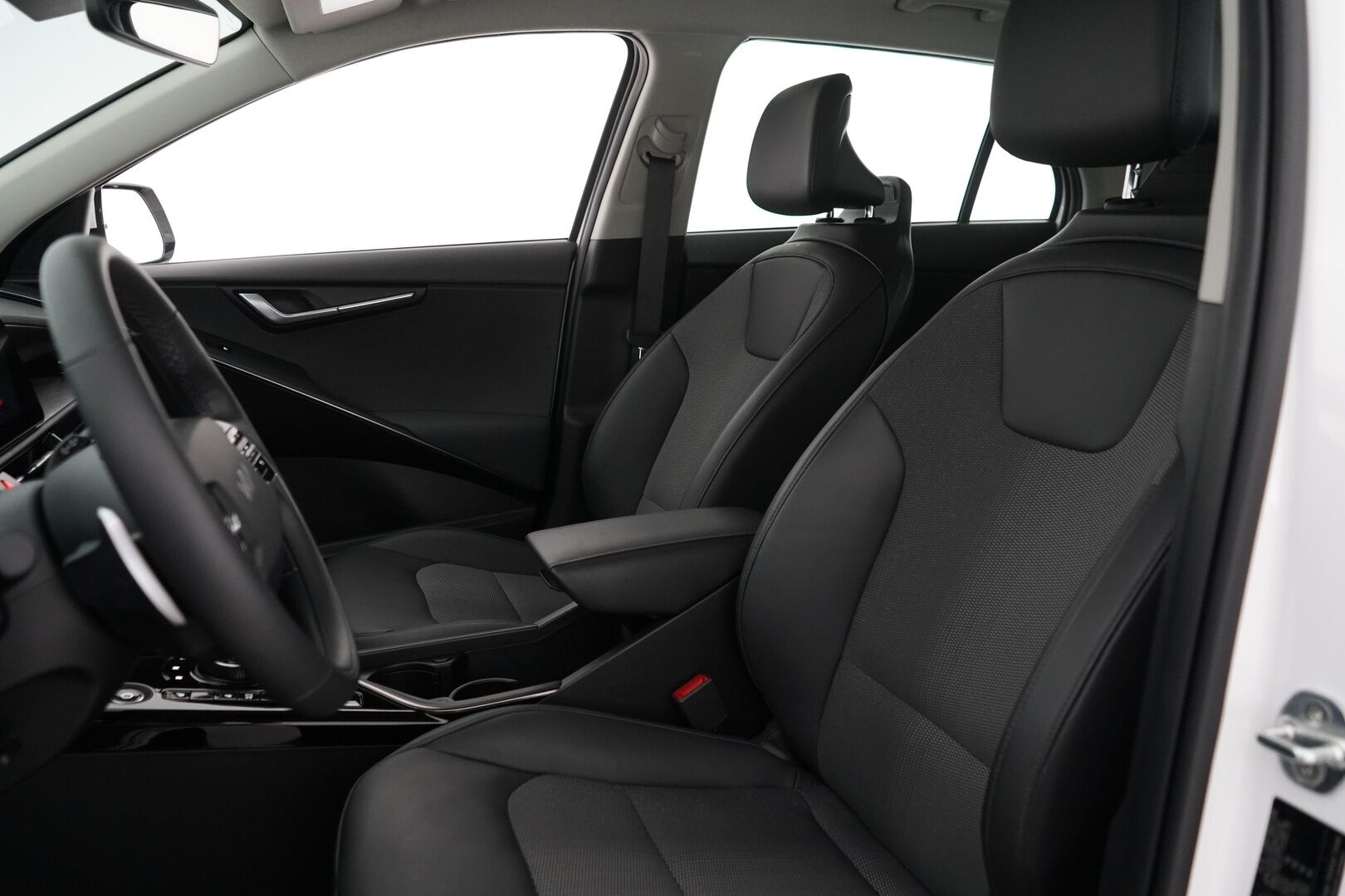 KIA NIRO 2023 Electric EX Business 64 kWh 204 hv *ACC / Kaistavahti / Keyless / Navi / Apple&Android / P.kamera / LED* - 3,99 % KORKOTARJOUS TÄHÄN AUTOON - Merkkihuollettu / Facelift / Hyvät varusteet!
