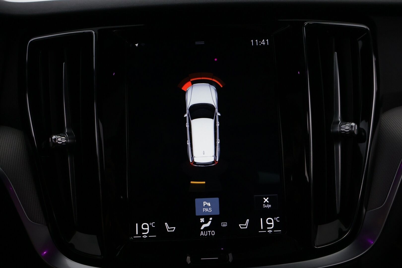 Volvo V60 2019 T8 AWD R-Design aut - Webasto | ACC | Nahka-Alcantara | Panorama | Peruutuskamera | Full LED | Sähköluukku | Huippuvarusteet | Juuri tullut Tampereelle!