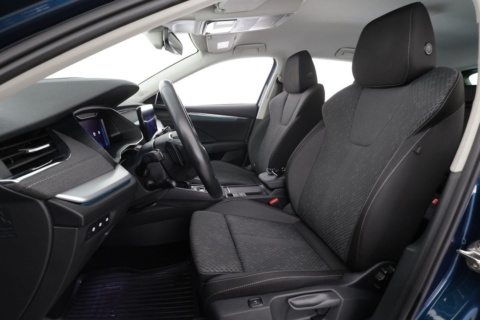 Skoda Octavia 2024 Combi 1.4 TSI PHEV Style iV DSG * ACC / HUD / Matrix LED / Hierovat penkit / Webasto / Navi * - 1.Om Suomi-auto / Digimittaristo / Akku kuntotarkastettu / Kahdet renkaat aluvanteilla