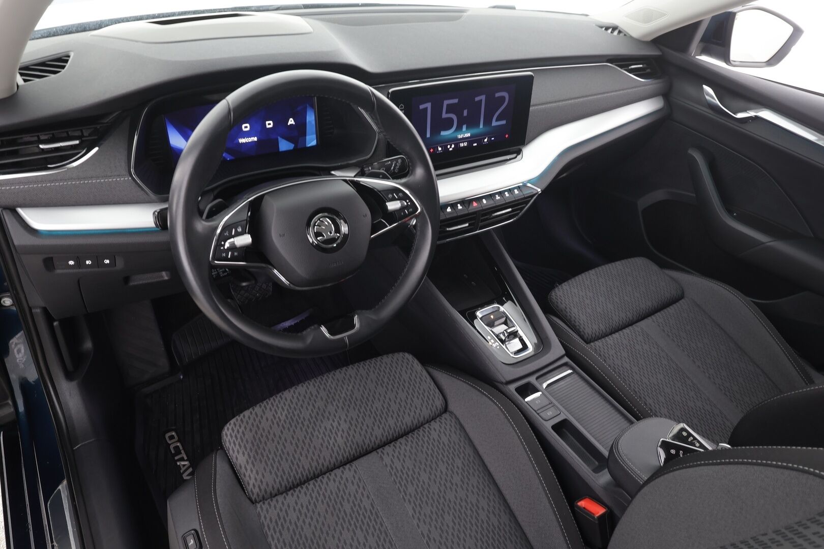 Skoda Octavia 2024 Combi 1.4 TSI PHEV Style iV DSG * ACC / HUD / Matrix LED / Hierovat penkit / Webasto / Navi * - 1.Om Suomi-auto / Digimittaristo / Akku kuntotarkastettu / Kahdet renkaat aluvanteilla