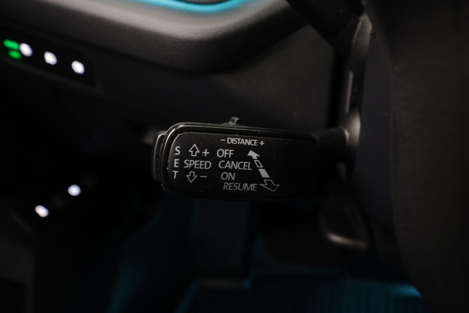 Skoda Octavia 2023 Combi 1.4 TSI PHEV Style iV DSG * ACC / HUD / Matrix LED / Hierovat penkit / Webasto / Navi * - 1.Om Suomi-auto / Akku kuntotarkastettu / Kahdet renkaat aluvanteilla