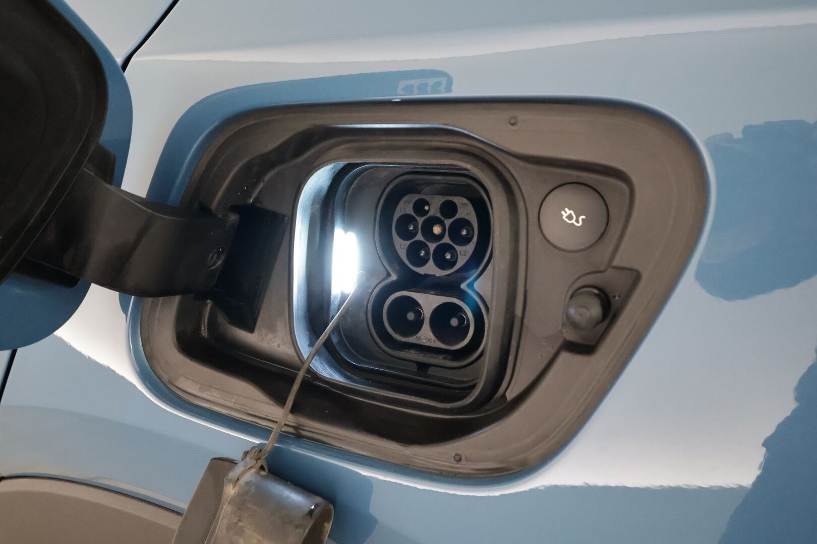 Volvo XC40 2024 Recharge Single Plus Extended Range - | ACC | Pilot assist | P.kamera | LED | Digimittaristo | Lämpöpumppu | Sporttipenkit | Keyless | Kahdet renkaat | 1.om Suomi-auto |