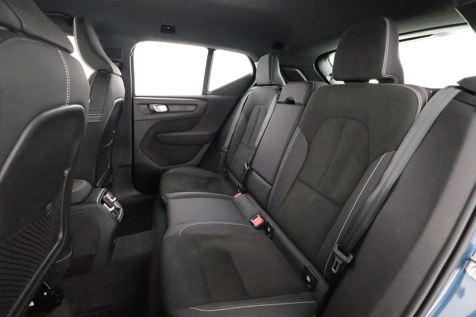 Volvo XC40 2024 Recharge Single Plus Extended Range - | ACC | Pilot assist | P.kamera | LED | Digimittaristo | Lämpöpumppu | Sporttipenkit | Keyless | Kahdet renkaat | 1.om Suomi-auto |