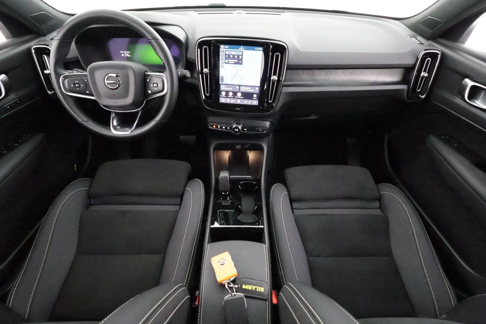 Volvo XC40 2024 Recharge Single Plus Extended Range - | ACC | Pilot assist | P.kamera | LED | Digimittaristo | Lämpöpumppu | Sporttipenkit | Keyless | Kahdet renkaat | 1.om Suomi-auto |