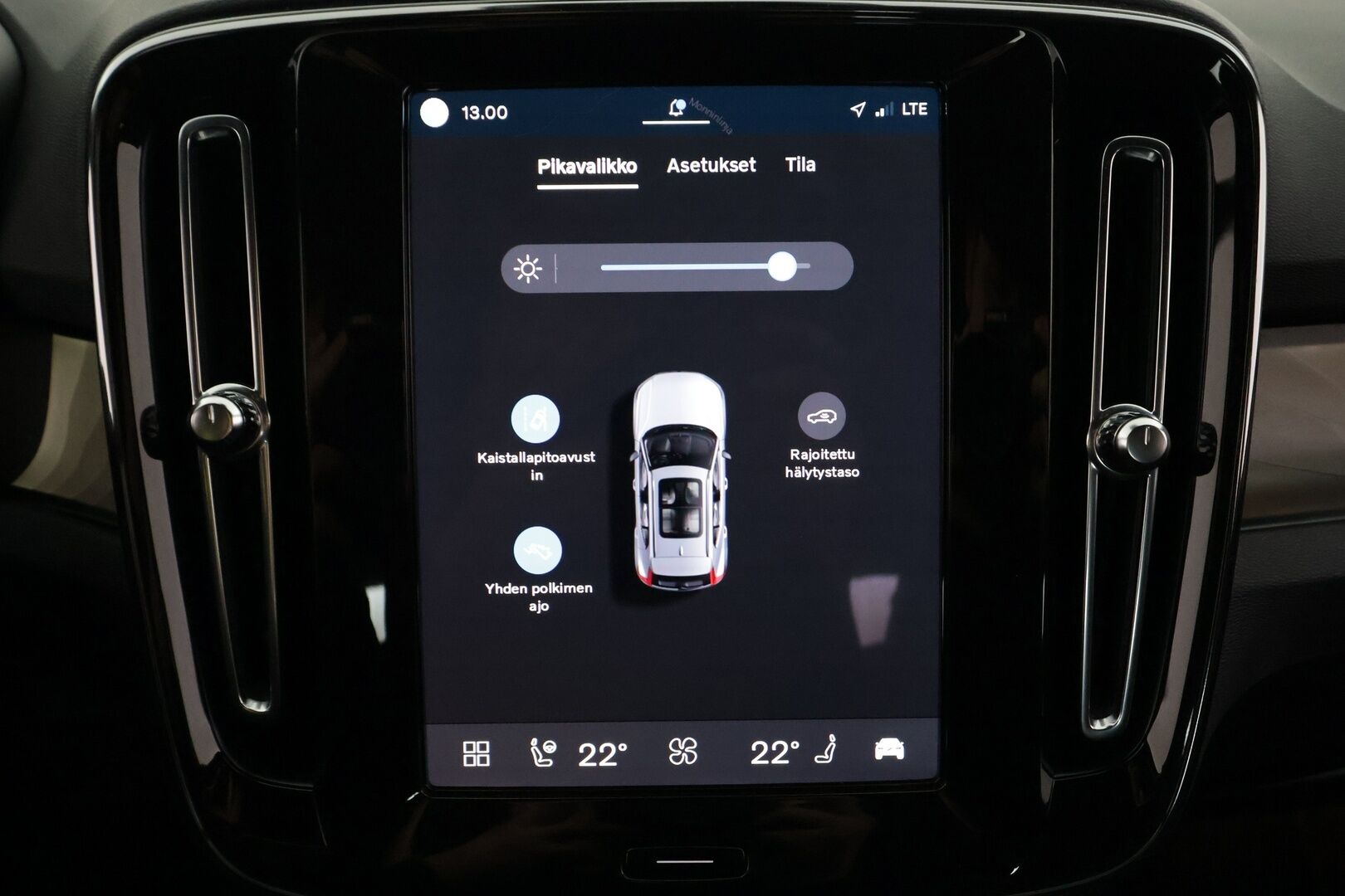 Volvo XC40 2024 Recharge Single Plus Extended Range - | ACC | Pilot assist | P.kamera | LED | Digimittaristo | Lämpöpumppu | Sporttipenkit | Keyless | Kahdet renkaat | 1.om Suomi-auto |