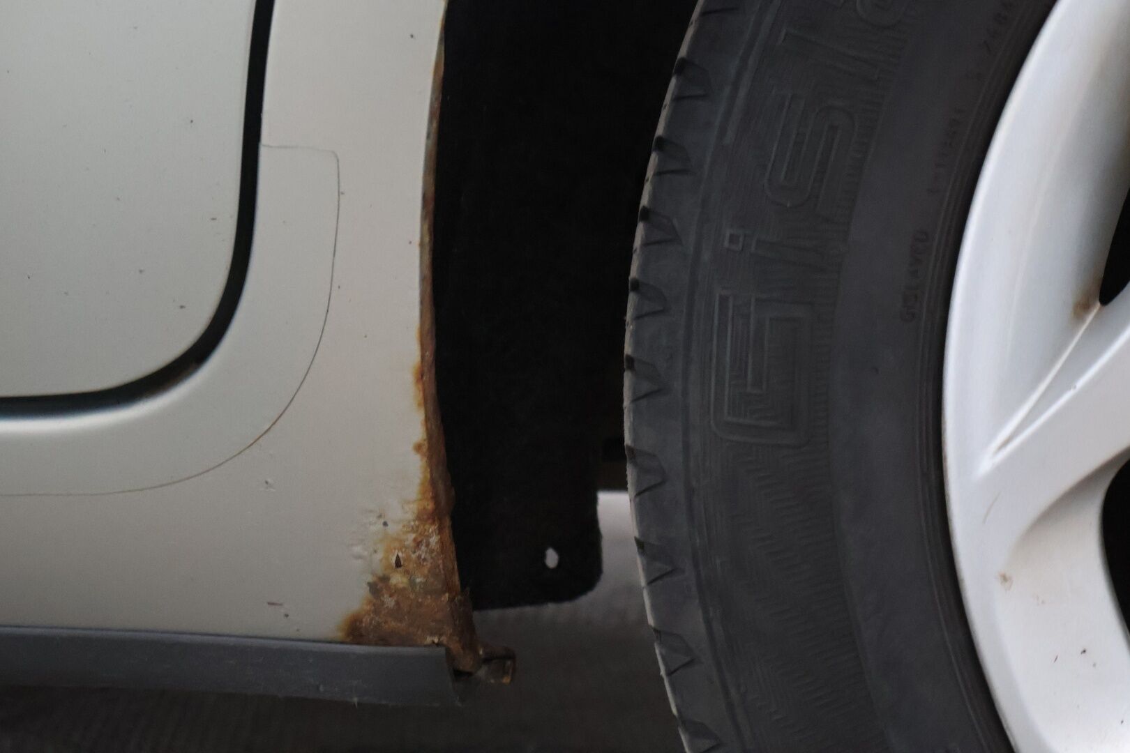 Ford Focus 2010 1,8 125 hv FlexiFuel Trend Design M5 Wagon / YritysOutlet - Myydään vain yrityksille - Tuore Leima / 2x renkaat ja huoltokirja!