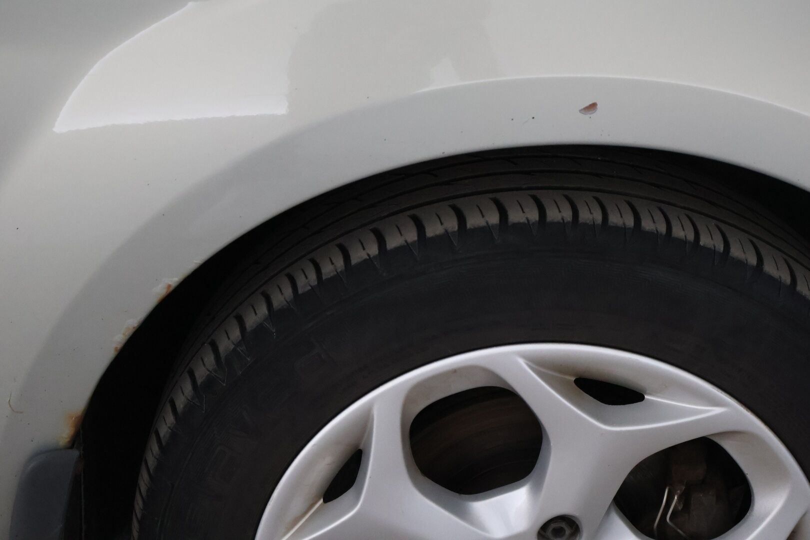 Ford Focus 2010 1,8 125 hv FlexiFuel Trend Design M5 Wagon / YritysOutlet - Myydään vain yrityksille - Tuore Leima / 2x renkaat ja huoltokirja!