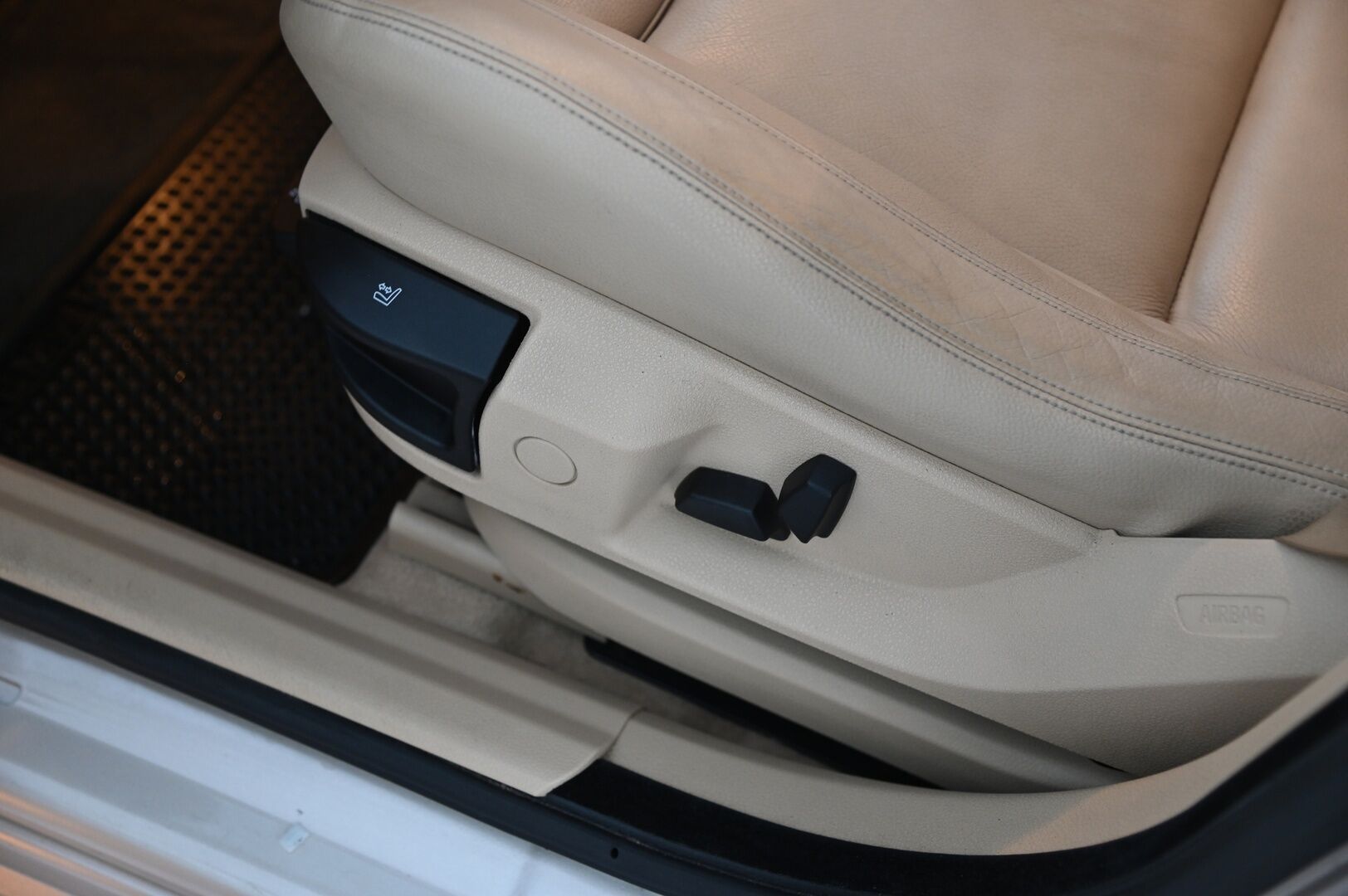 BMW 530 GRAN TURISMO 2010 A F07 Gran Turismo - Suomi-auto | Vetokoukku | Prof. Navi | Lohko | 2x renkaat&aluvantein